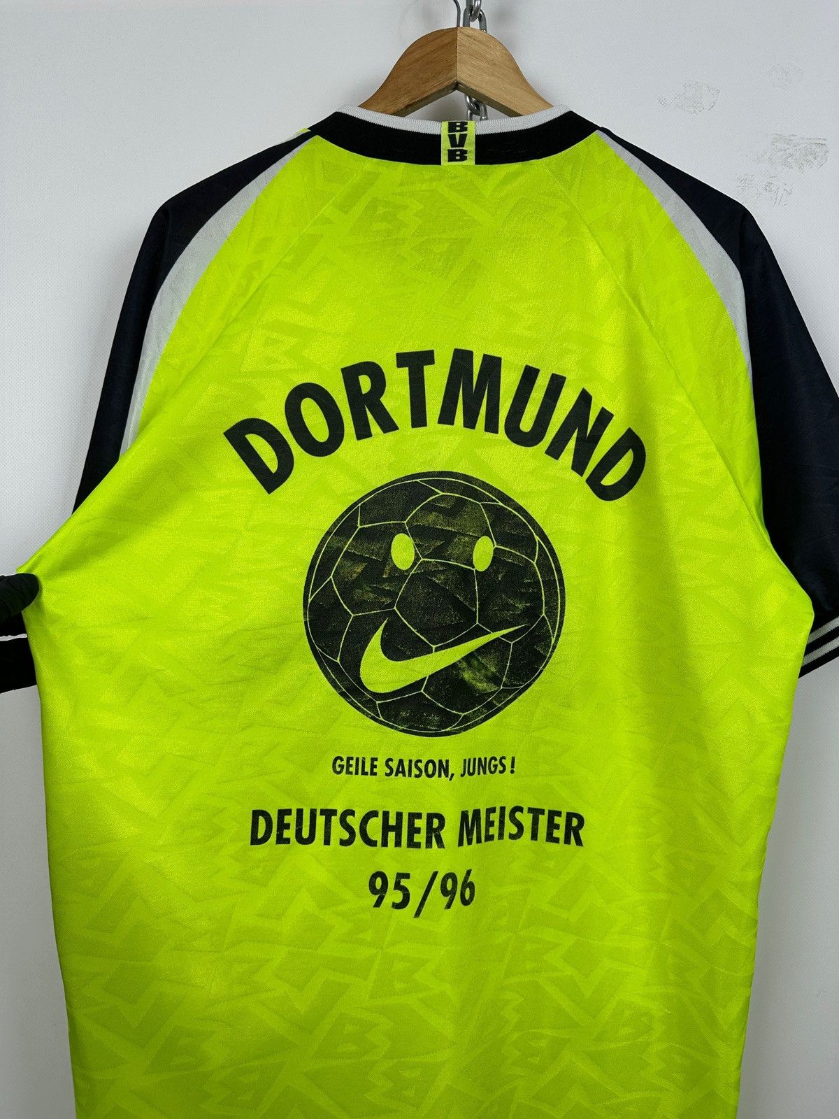Nike 1995/96 Nike Borussia Dortmund Deutschmeister Soccer Jersey Size US L / EU 52-54 / 3 - 18 Thumbnail