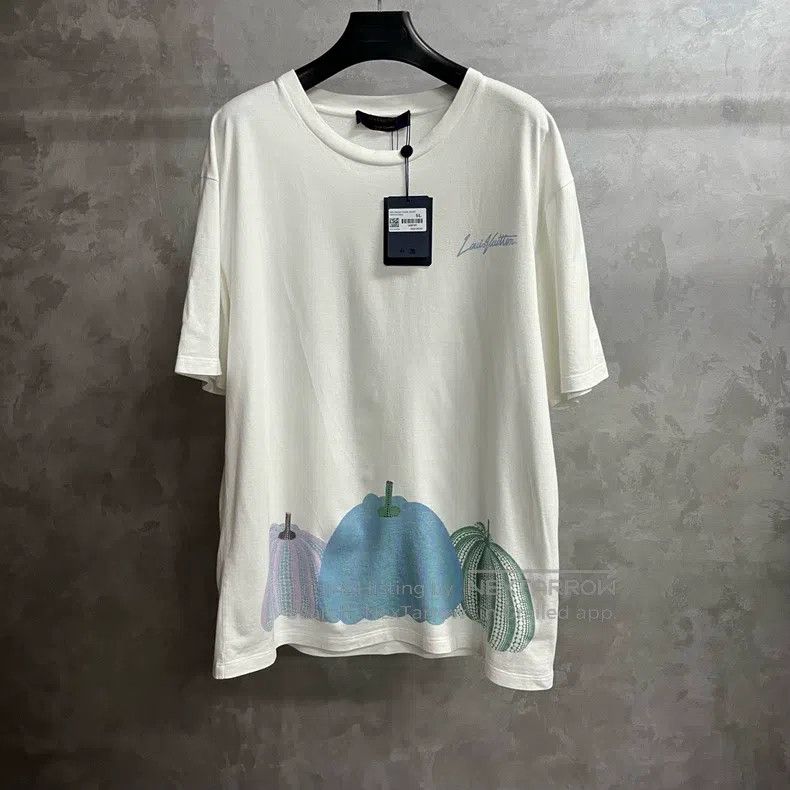 Louis Vuitton Louis Vuitton size 5l White Logo Pumpkin Print Crew Neck Sh Size US M / EU 48-50 / 2 - 1 Thumbnail