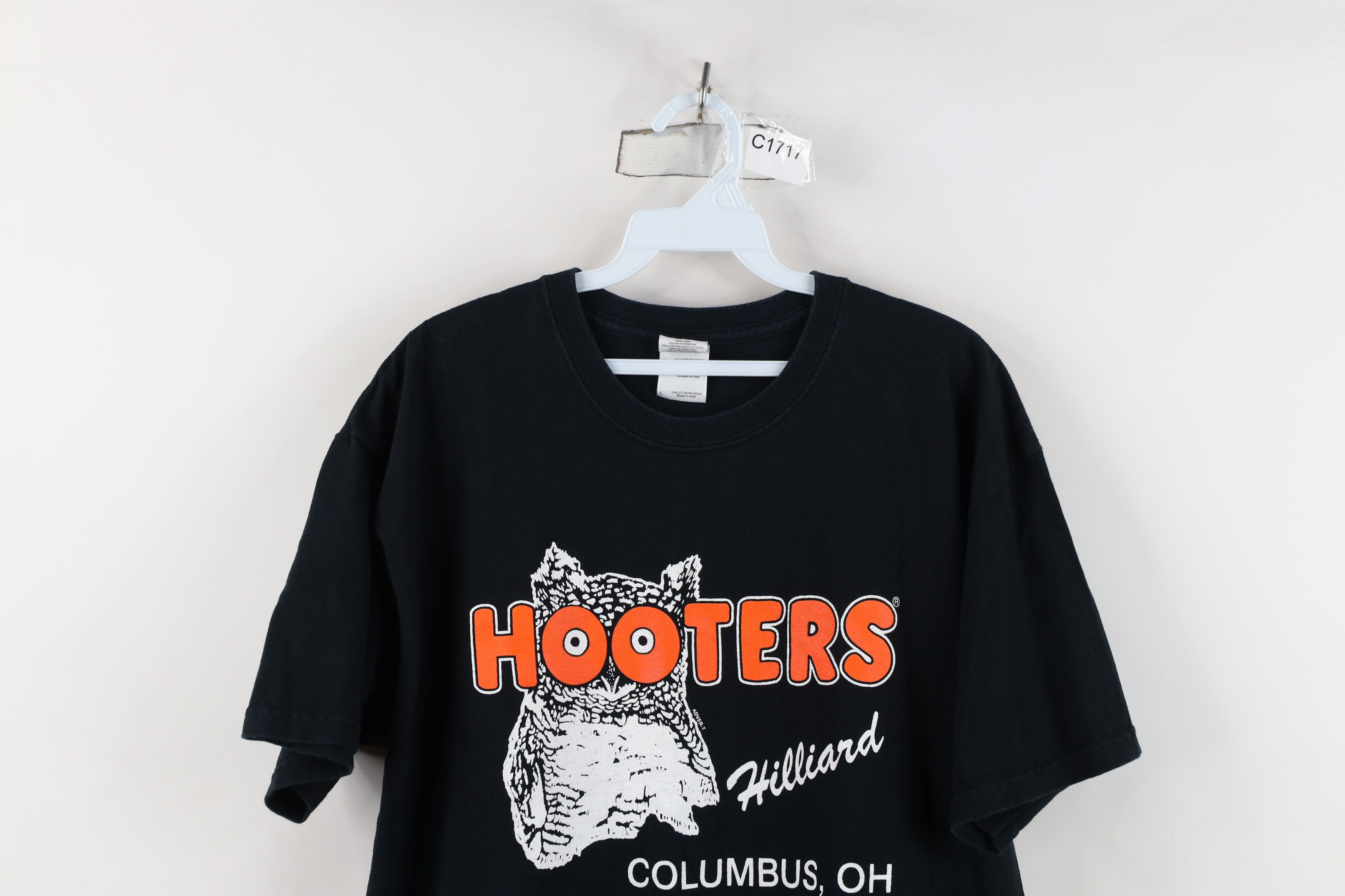 Vintage Vintage Spell Out Hooters Columbus Ohio Short Sleeve T-Shirt Size US L / EU 52-54 / 3 - 2 Thumbnail