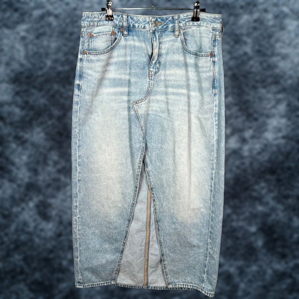 American Eagle Outfitters VINTAGE American Eagle Womens 8 Light Wash Denim Midi Skirt Straight Fit Blue Womens Size 30" / US 8 / IT 44 - 1 Thumbnail