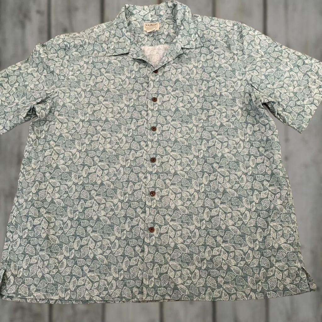 Vintage L.L. Bean Hawaiian Shirt Mens XL Sea Shell Traditional Fit Button Up Cotton Green Short Sleeve Beach Tropical 90s? Size US XL / EU 56 / 4 - 1 Thumbnail