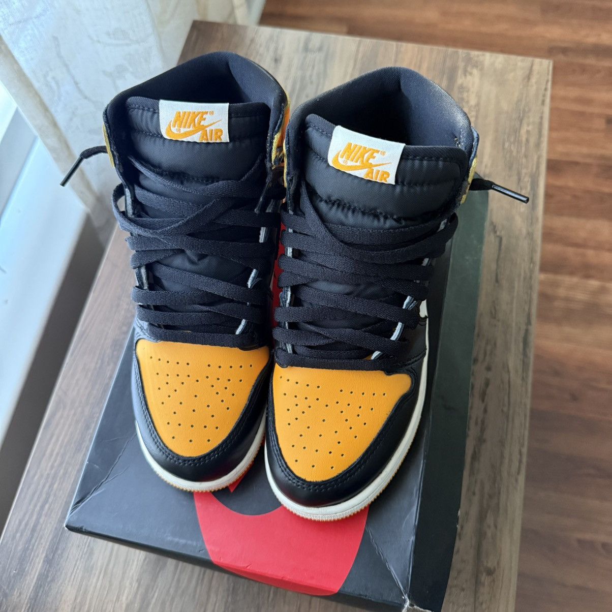 Nike Air Jordan 1 ‘Taxi’ Size US 5.5 / EU 38 - 2 Thumbnail