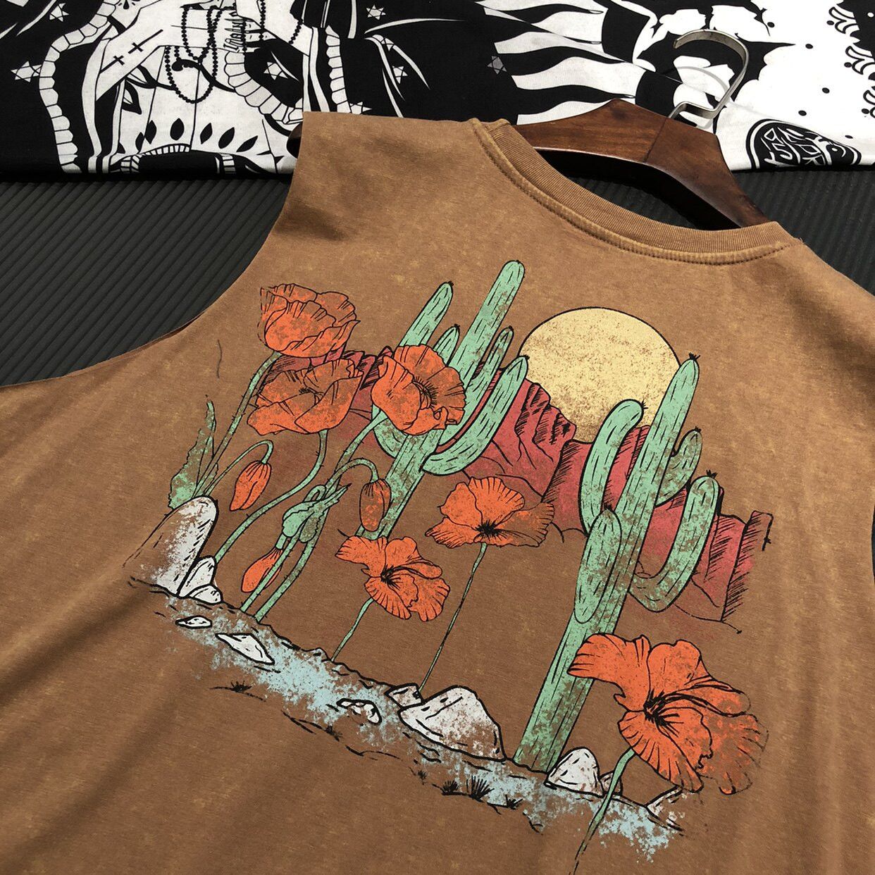 Vintage Skeleton Dancing Desert Apocalyptic Sleeveless Tank Top Size US XXL / EU 58 / 5 - 2 Thumbnail
