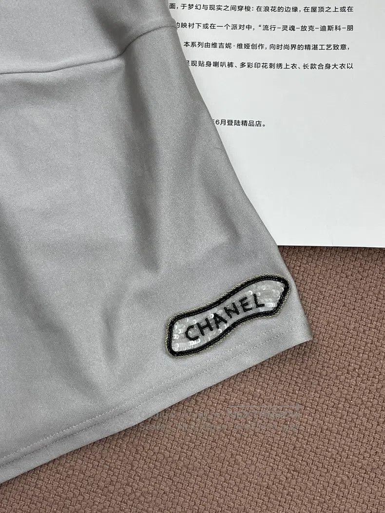 Chanel Chanel Grey letter sequin strap vest Size XXS / US 00 / IT 34 - 2 Thumbnail