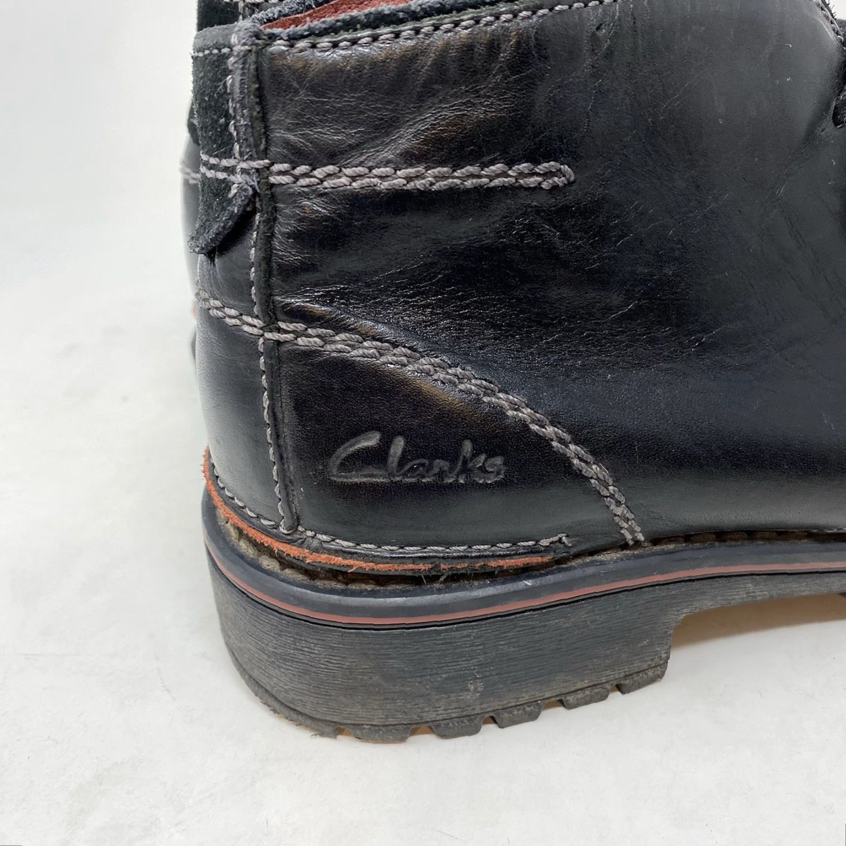 Clarks Clarks Boot Chukka Ankle Boots Men 8 Black Leather Rugged Distressed Lug Sole Casual Shoes Mens Size US 8 / EU 41 - 2 Thumbnail