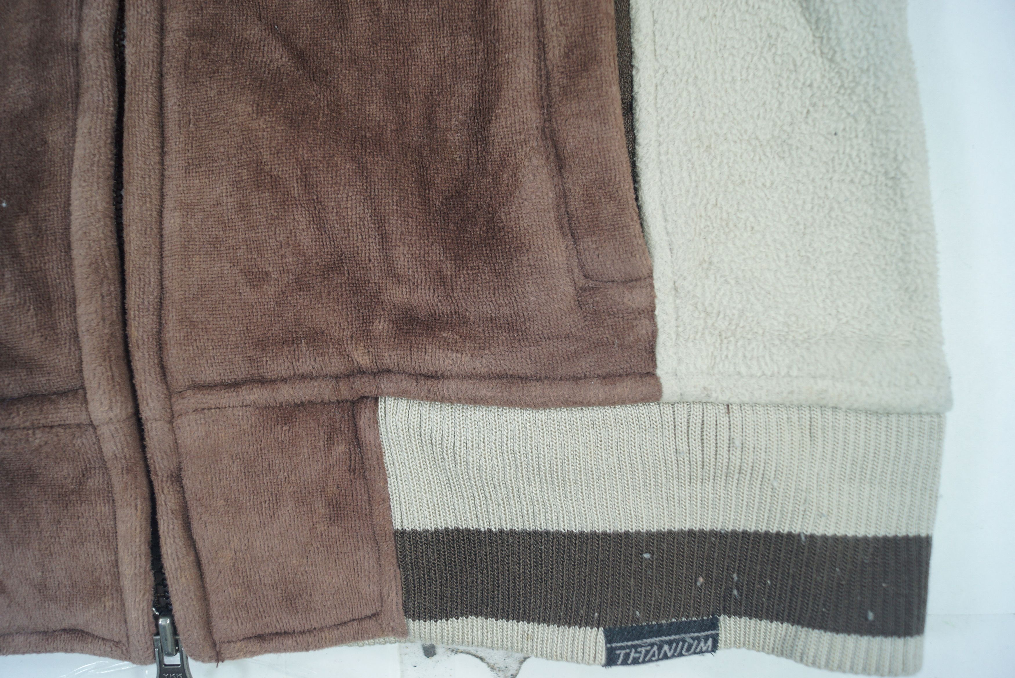 Columbia × Vintage Vintage Sleeveless Hoodie Columbia Nice Design Size US L / EU 52-54 / 3 - 3 Thumbnail