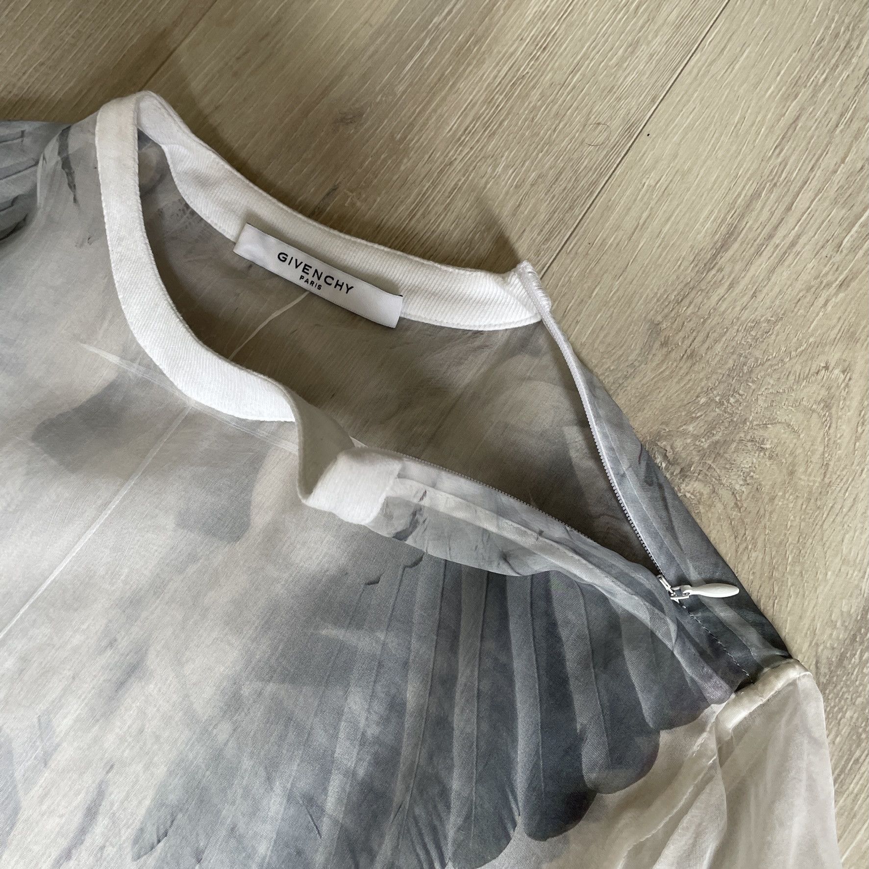Givenchy Givenchy SS16 mesh tee by Ricardo Tisci Size US S / EU 44-46 / 1 - 5 Thumbnail