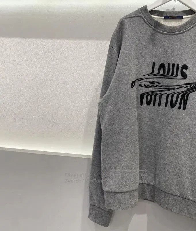 Louis Vuitton Louis Vuitton Gray Embroidered Long Sleeve Sweatshirt . Size US M / EU 48-50 / 2 - 8 Thumbnail