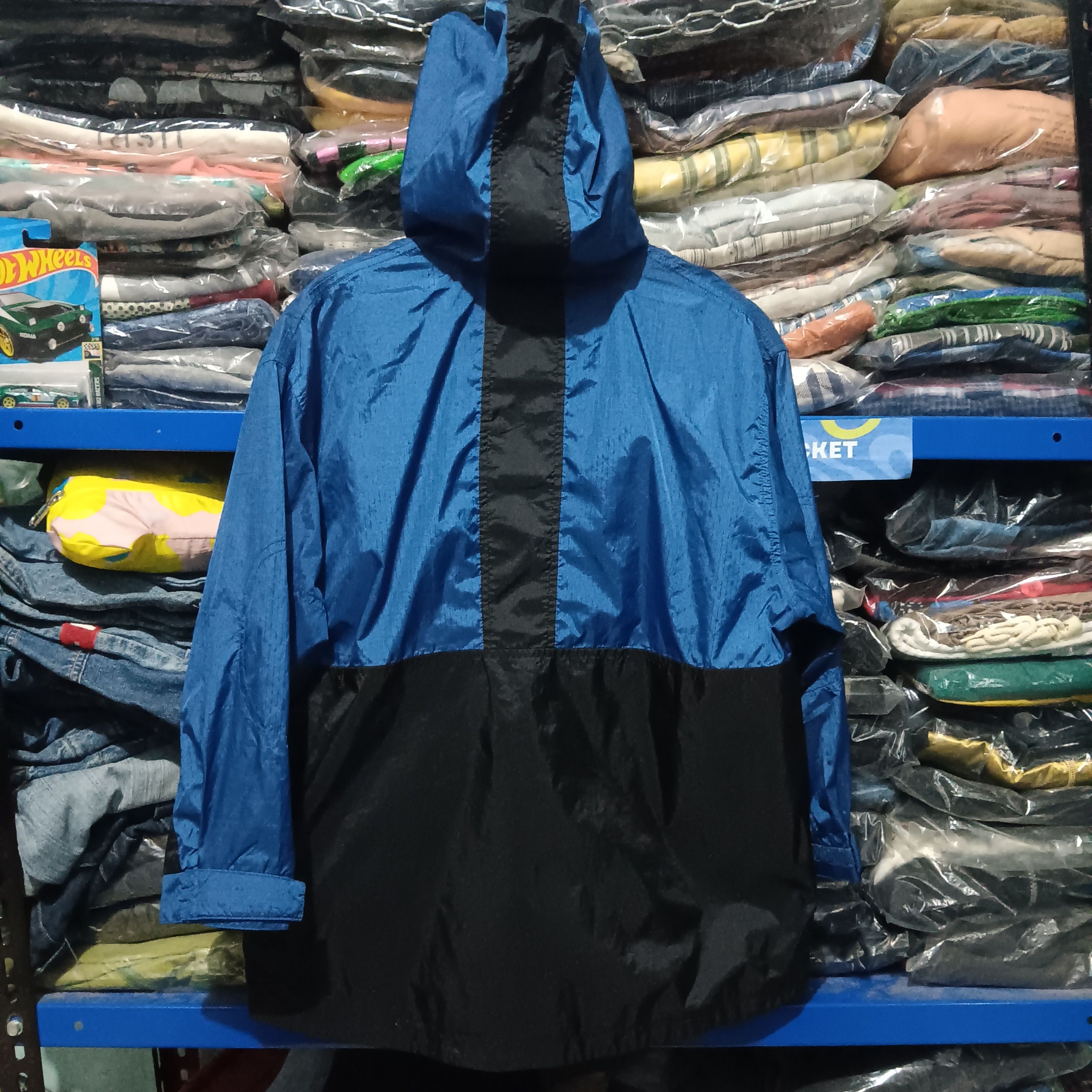 Nike Vintage Nike youth cagoule jacket Size US L / EU 52-54 / 3 - 6 Thumbnail
