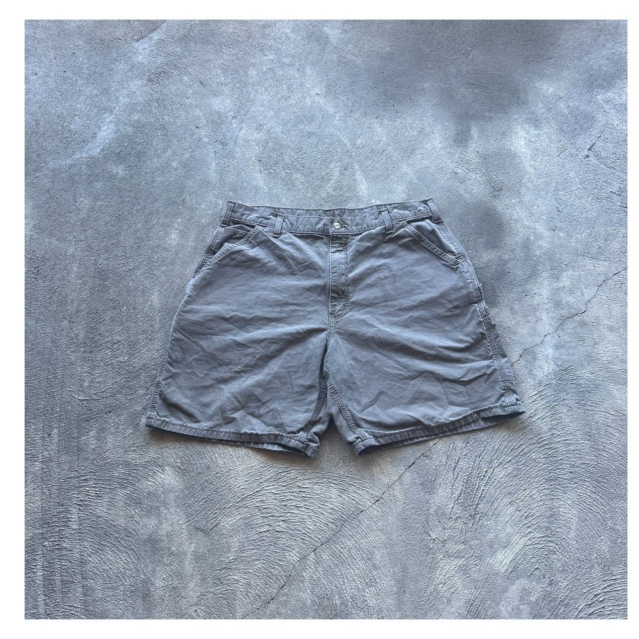 Carhartt 90s grey faded carhartt carpenter shorts with leather tab Size US 38 / EU 54 - 1 Thumbnail