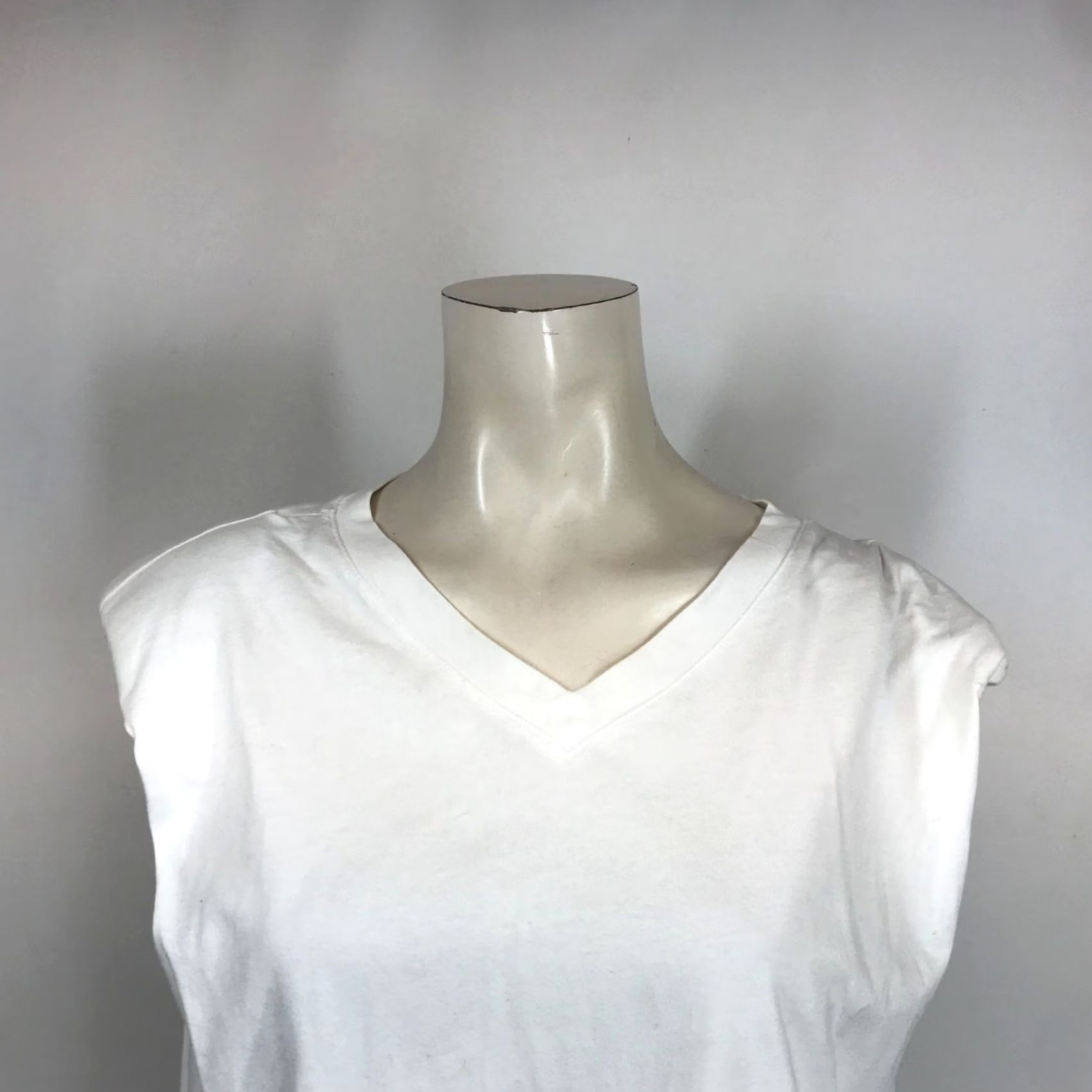 Vintage BABATON Shirt Womens XS White Short Sleeve Padded Shoulder V Neck Cotton Size XS / US 0-2 / IT 36-38 - 2 Thumbnail