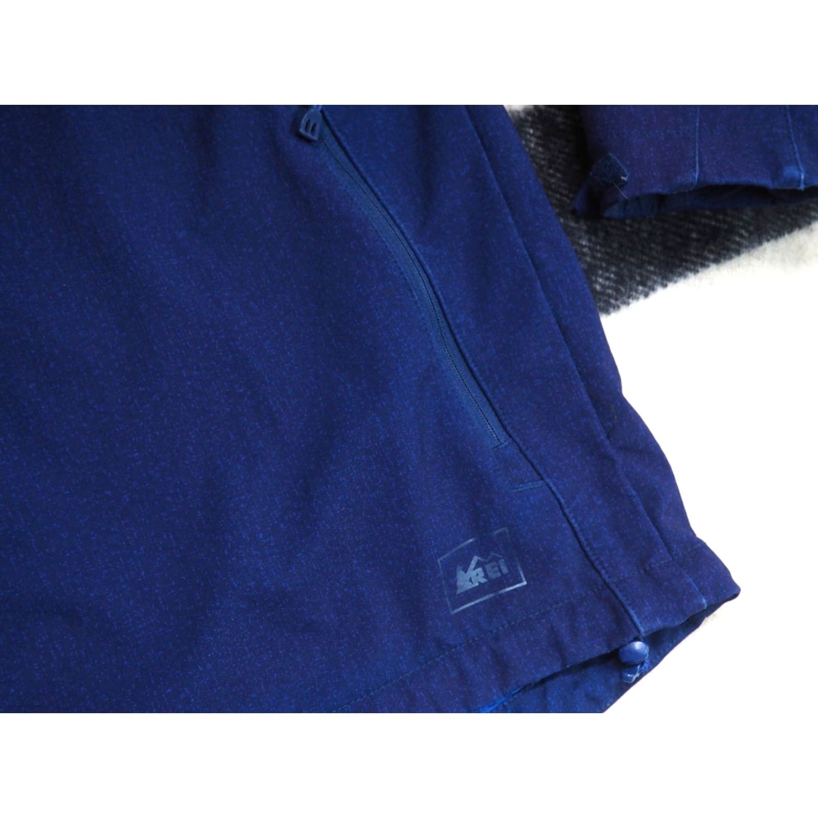 Vintage REI Hose Navy Blue Softshell Full Zip Logo Outdoor Hiking Hooded Jacket Coat Mens L Size US L / EU 52-54 / 3 - 4 Thumbnail