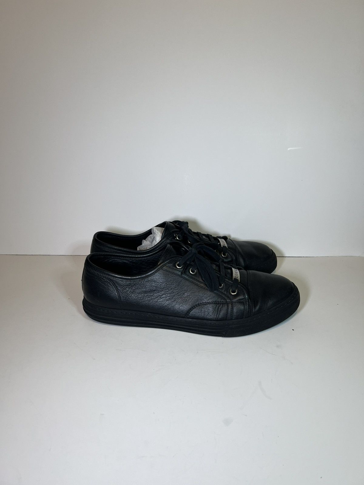 Gucci Gucci leather low top sneaker designer shoes Size US 9.5 / EU 42-43 - 3 Thumbnail