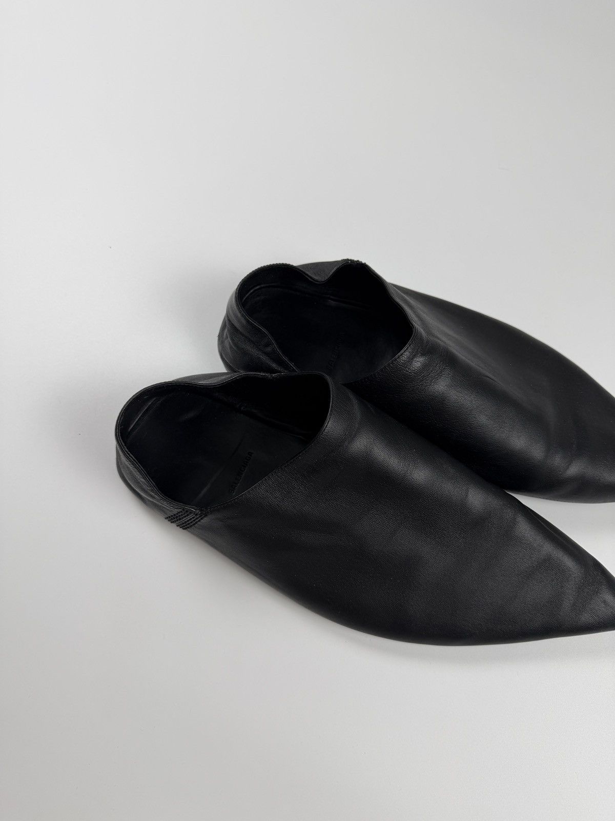 Balenciaga SUMMER 2024 LEATHER BABOUCHE MULES Size US 10 / EU 43 - 2 Thumbnail