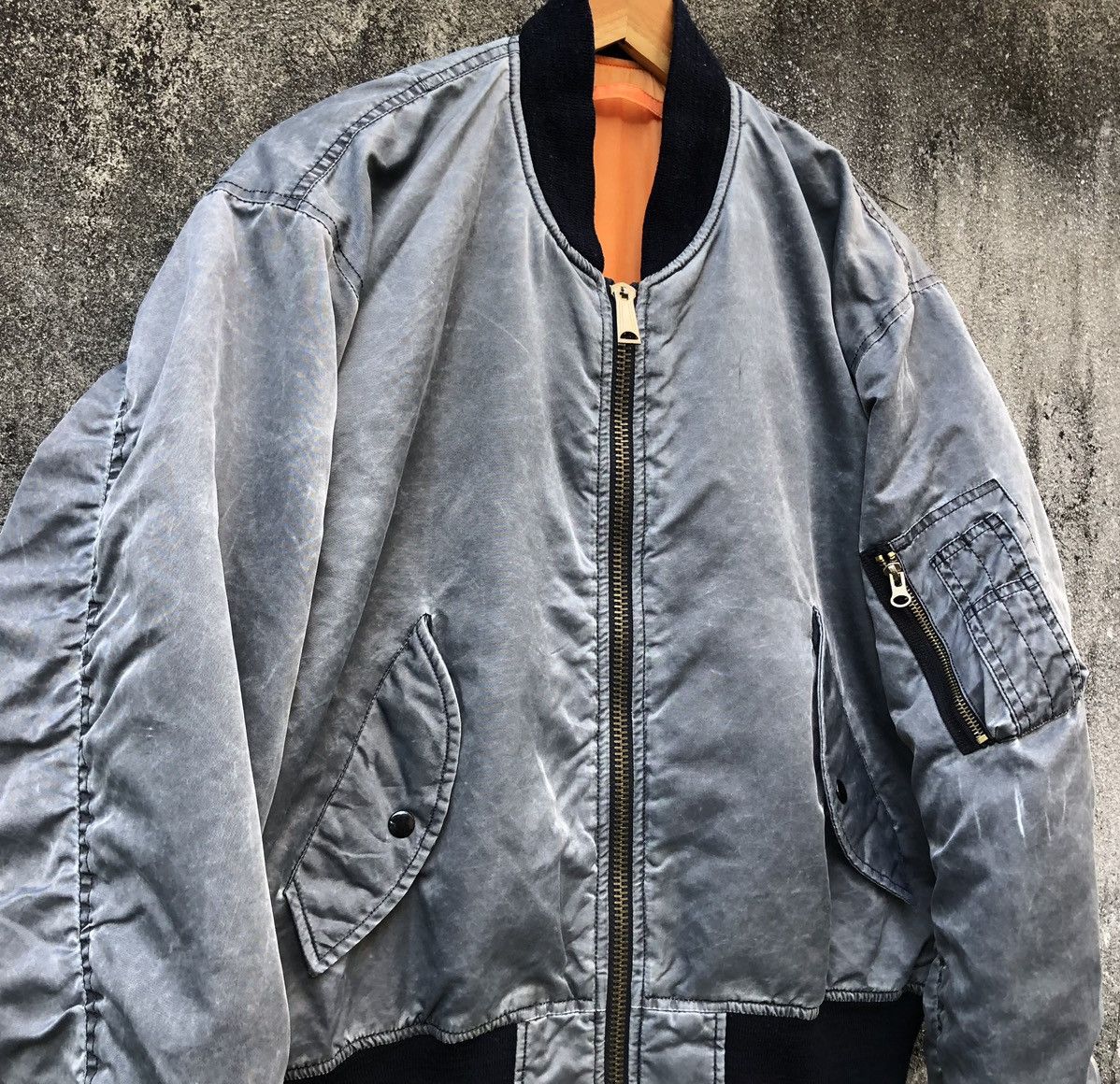Vintage Vintage Sun Faded Flyers Man Intermediate Ma-1 Bomber Jacket Size US L / EU 52-54 / 3 - 3 Thumbnail