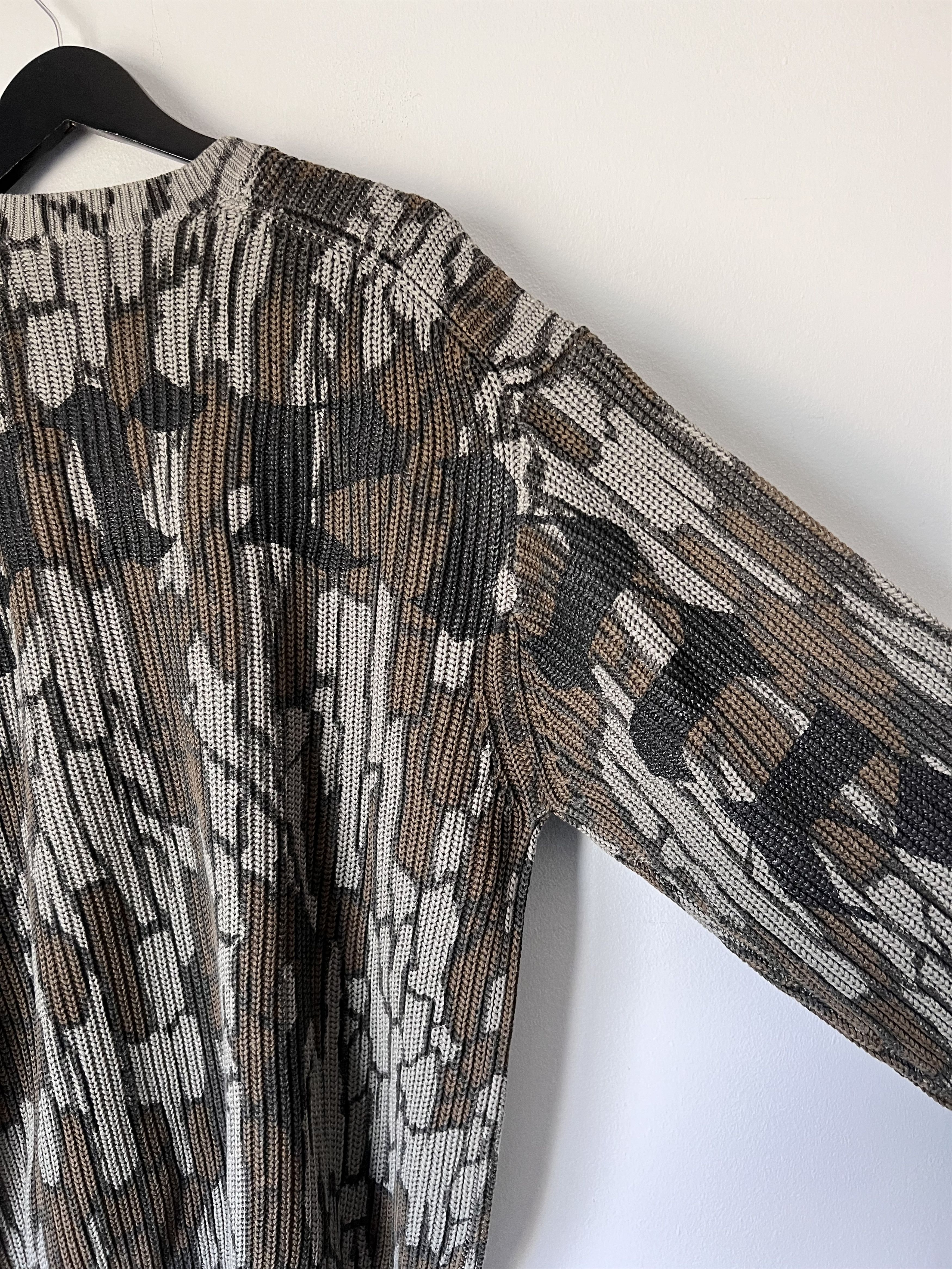 Supreme Supreme Old English Printed Sweater in Mossy Oak Camo Size US XL / EU 56 / 4 - 2 Thumbnail