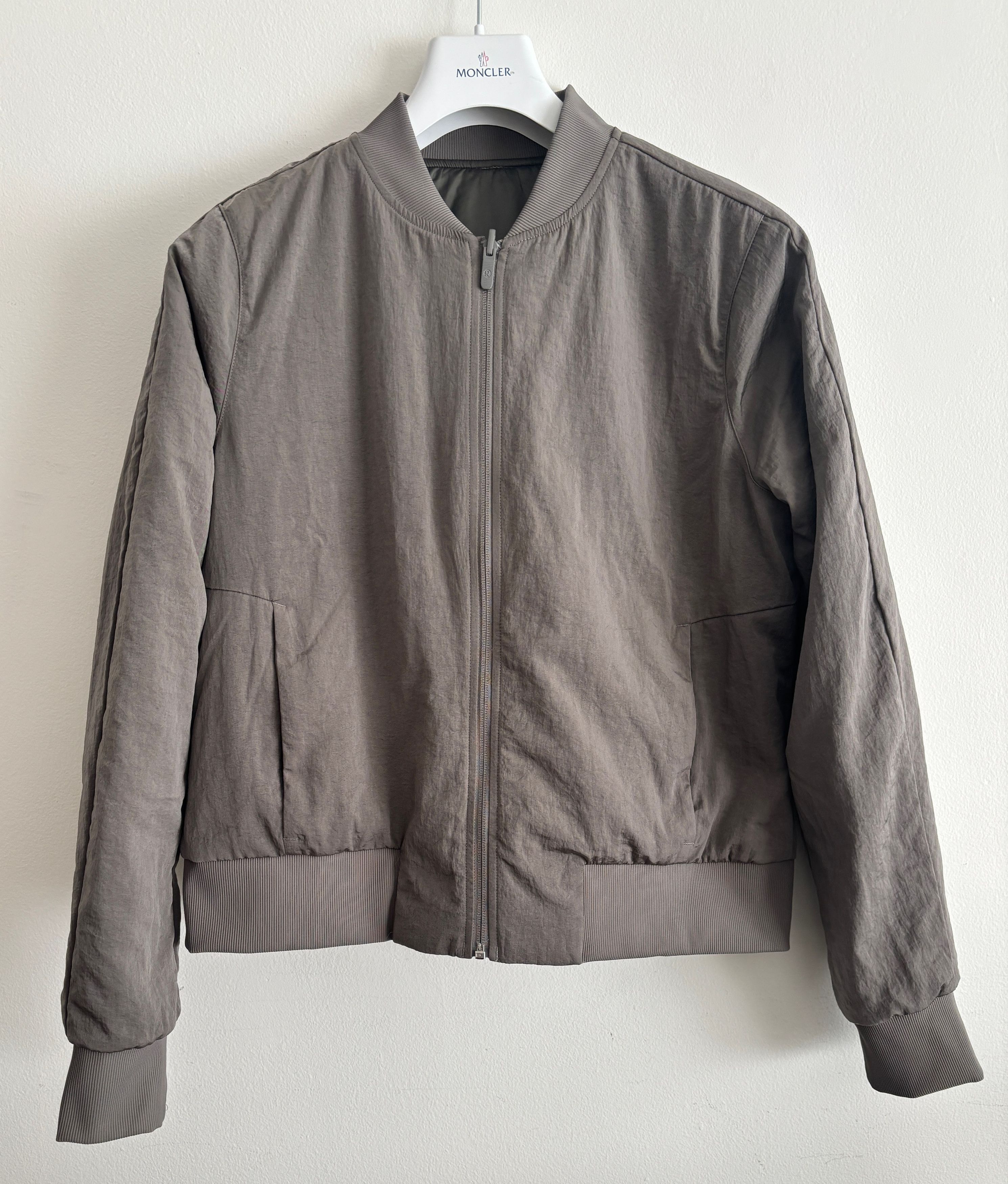 Lululemon Non-stop Bomber Reversible Jacket Olive / Taupe M - L Size M / US 6-8 / IT 42-44 - 1 Thumbnail