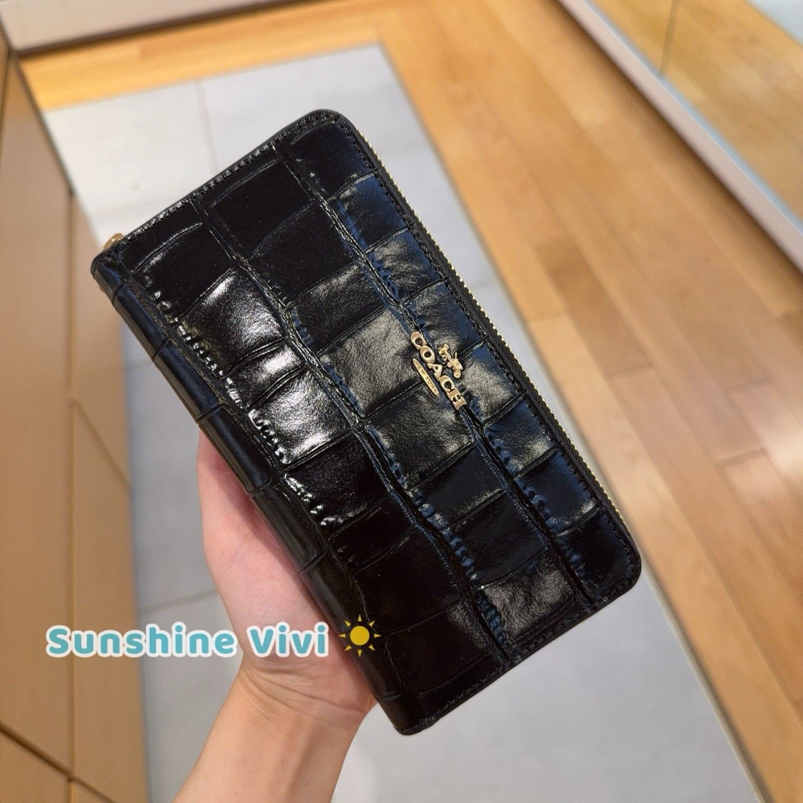 Coach NWT Coach Long Zip Around Wallet CT083 Crocodile Black Size ONE SIZE - 1 Thumbnail