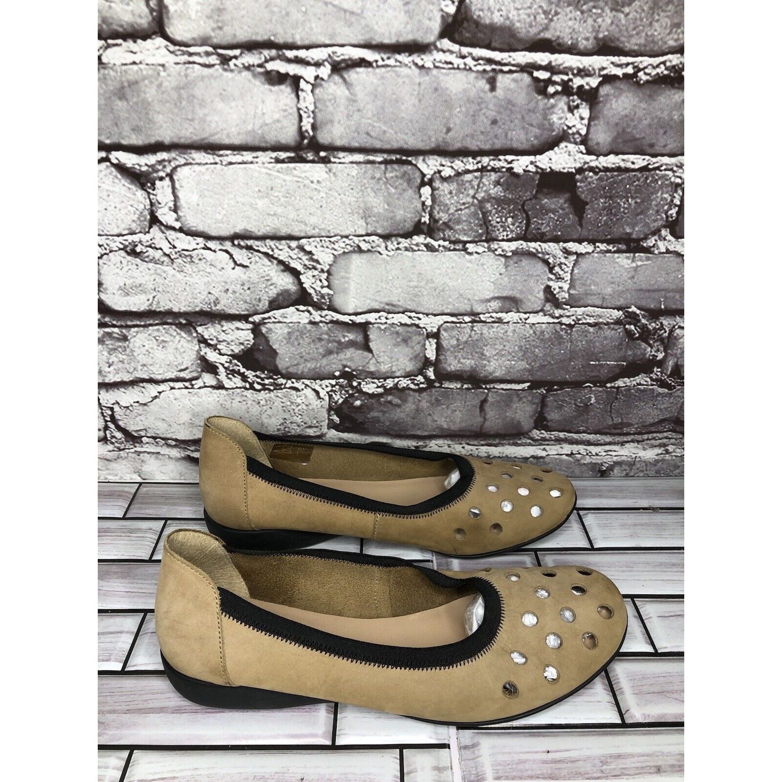 Other Aquitaine Brown Leather Perforated Ballet Flats Round Toe Sh Size US 9 / IT 39 - 14 Thumbnail