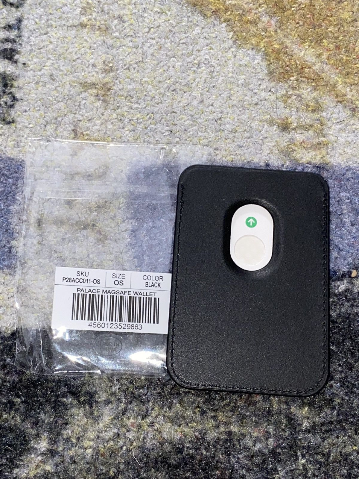 Palace Palace Magsafe Wallet Black | Grailed