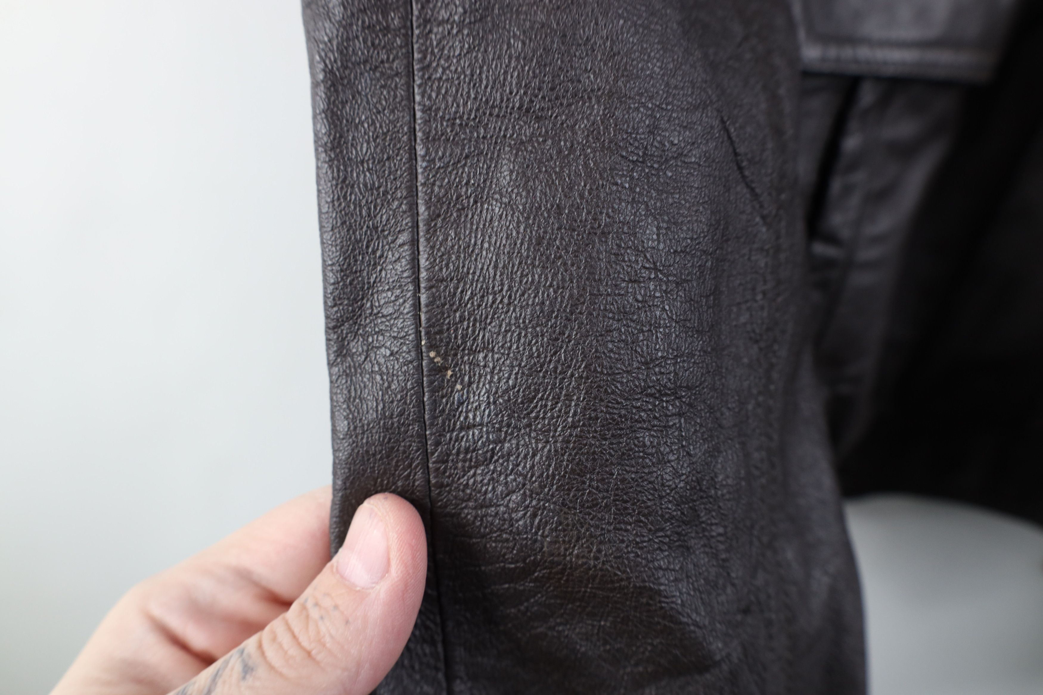 Vintage Vintage 90s North American Club Leather Bomber Jacket Size US XL / EU 56 / 4 - 7 Thumbnail