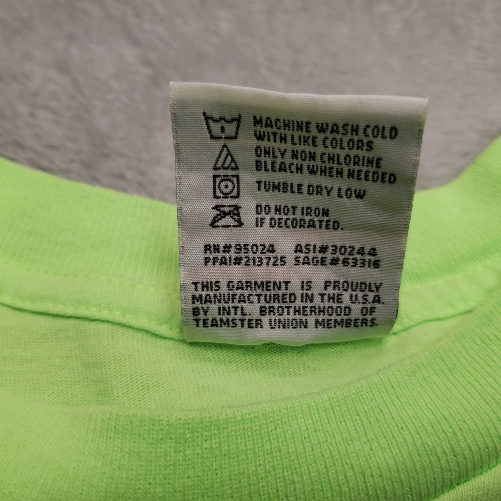 Vintage Vintage Union Made Shirt Womens Small Green Short Sleeve Crewneck 90s USA Trades Cotton T-Shirt Womens Size S / US 4 / IT 40 - 6 Thumbnail