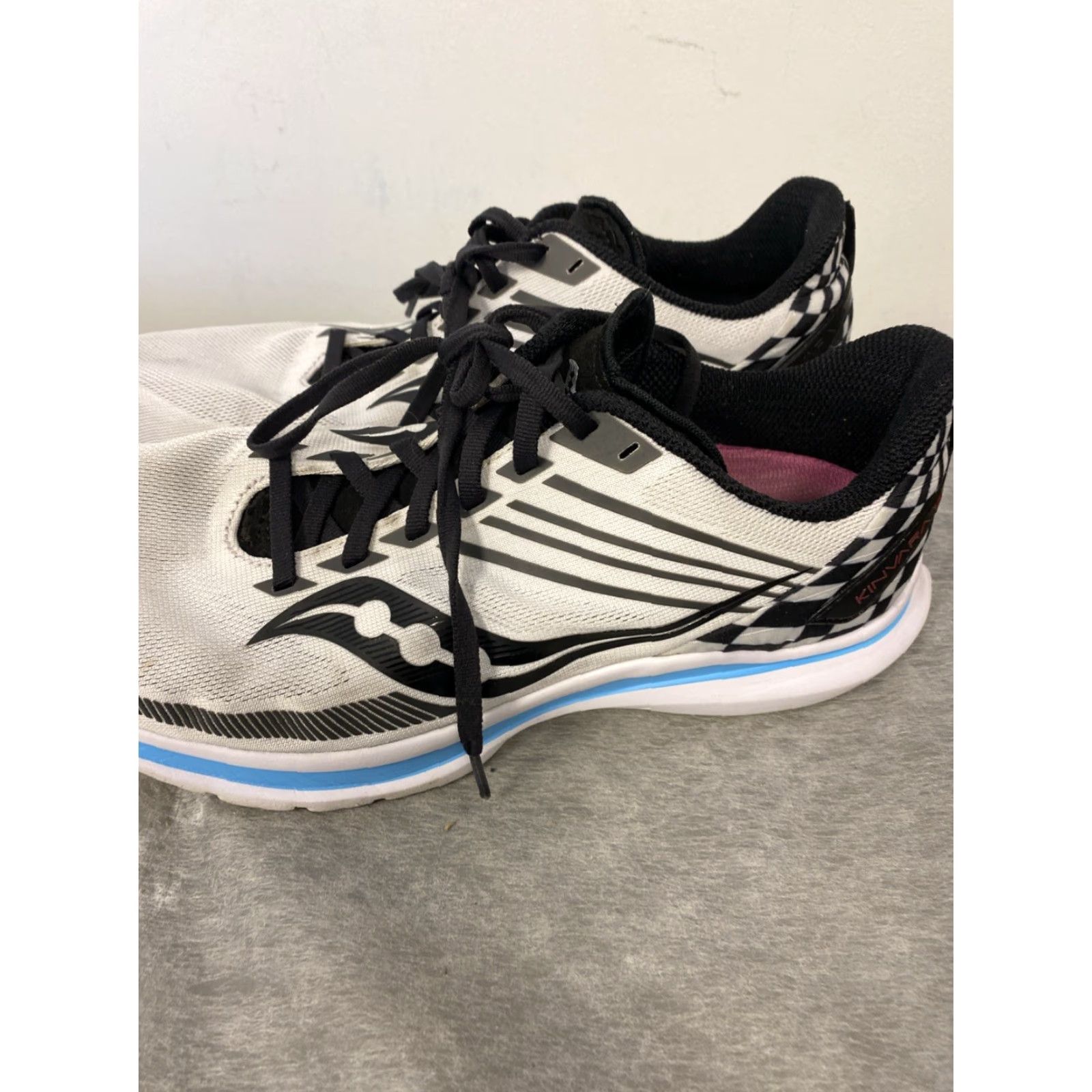 Saucony Saucony Kinvara 12 Mens Size 8.5 White Black /0310 Sneaker Unisex Adults Athletic Shoes Multicolor 90s? Size US 8 / IT 38 - 4 Thumbnail