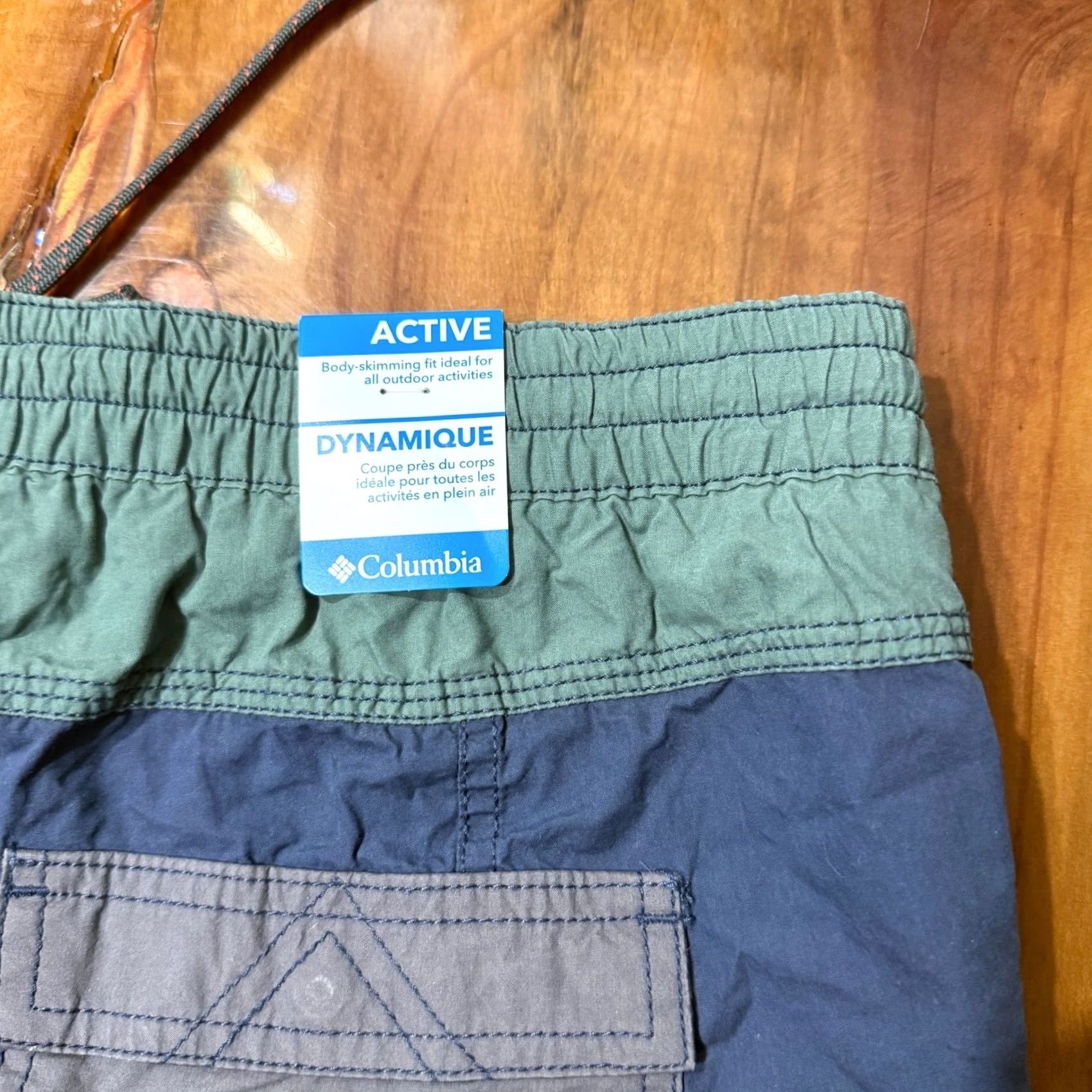 Vintage Columbia Shorts 8 Women Cotton Drawstring 3.5 Inseam Casual Athletic Green 90s Summer Beach Mens Womens Size 30" / US 8 / IT 44 - 6 Thumbnail