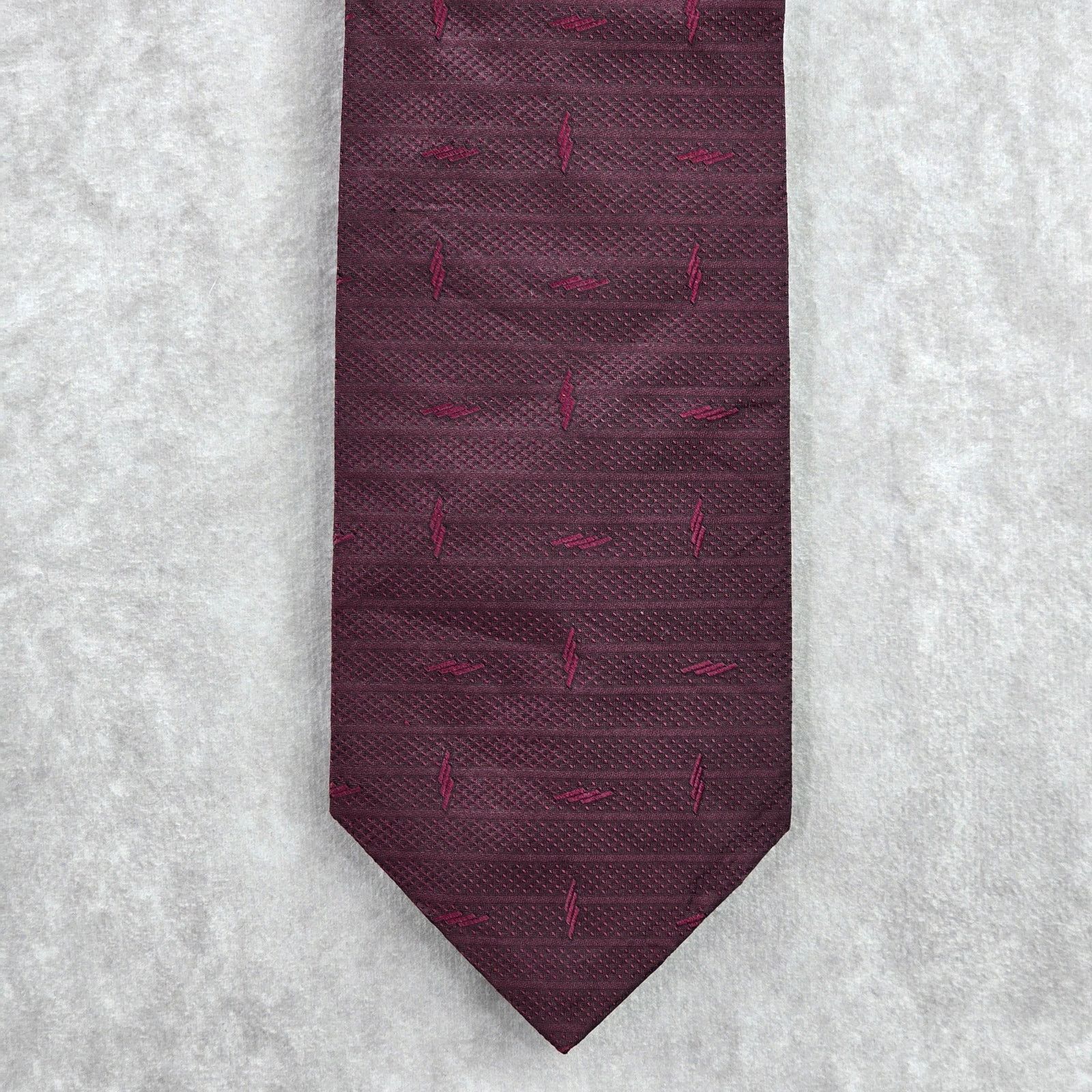 Other Kenneth Cole New York Burgundy Maroon Stripe Silk Neck Tie Size 28 - 1 Thumbnail