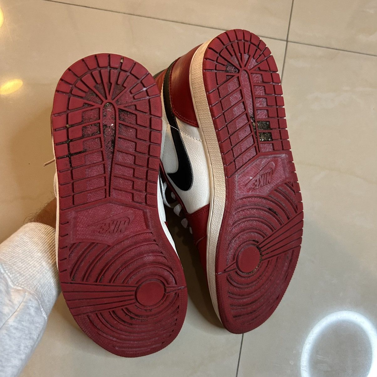 Jordan Brand Jordan 1 Chicago Lost n Found Size US 9.5 / EU 42-43 - 5 Thumbnail