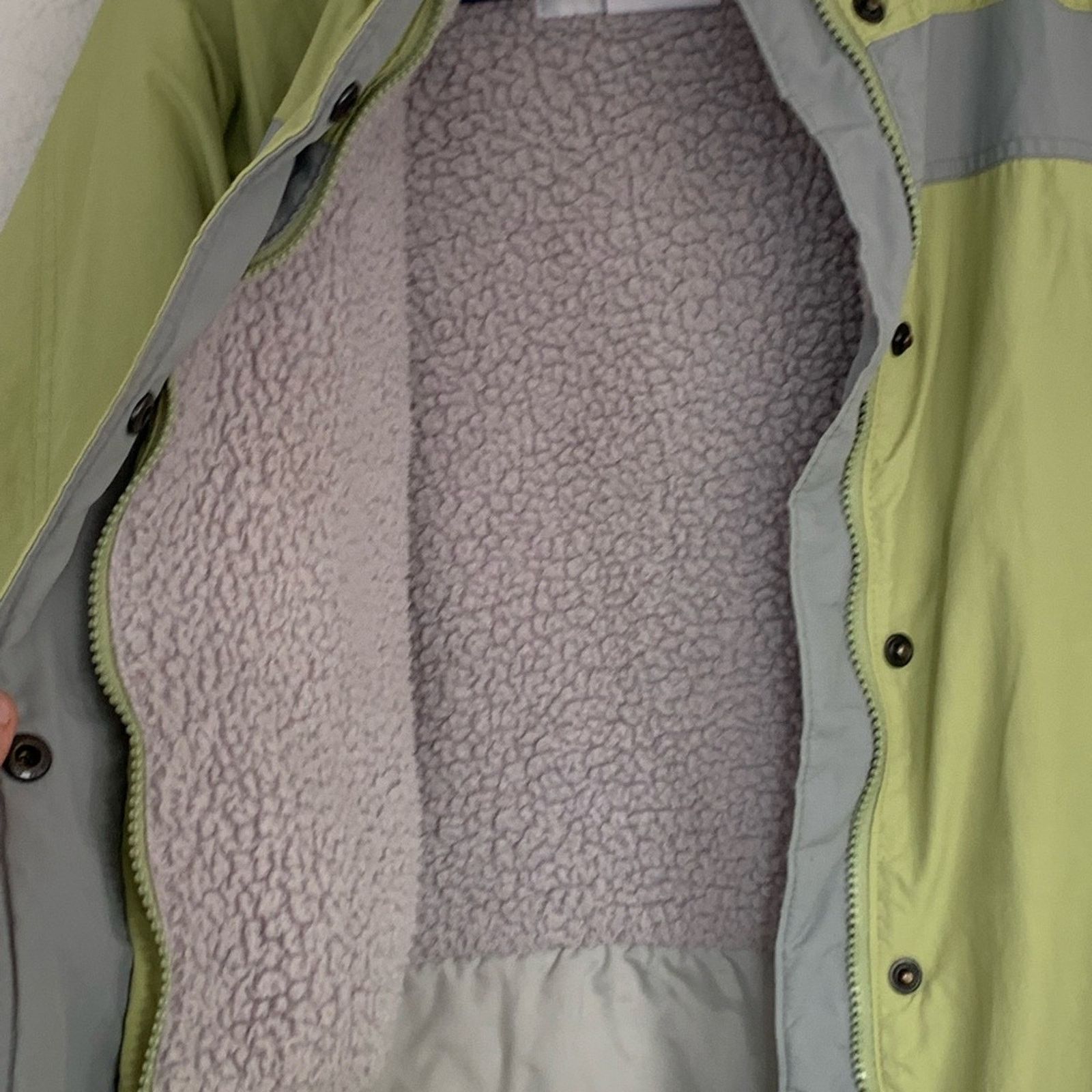 Columbia COLUMBIA WOMENS MEDIUM WARM WOOL INTERIOR CLEAN JACKET Size US M / EU 48-50 / 2 - 5 Thumbnail