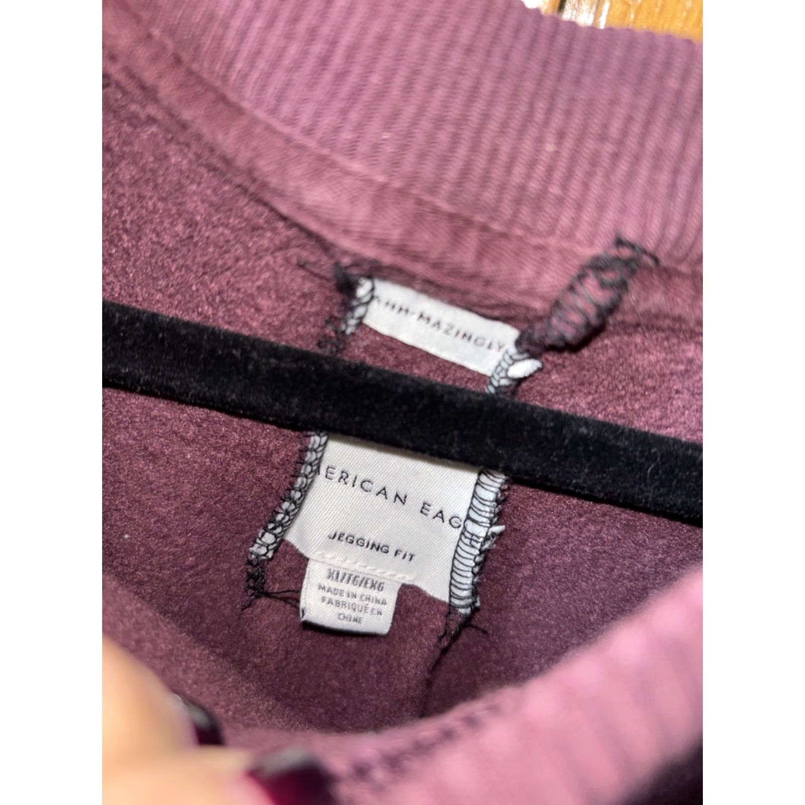 American Eagle Outfitters VINTAGE American Eagle Outfitters Sweatshirt Ahh Amazingly Soft Jegging Fit XL Maroon Size XL / US 12-14 / IT 48-50 - 3 Thumbnail