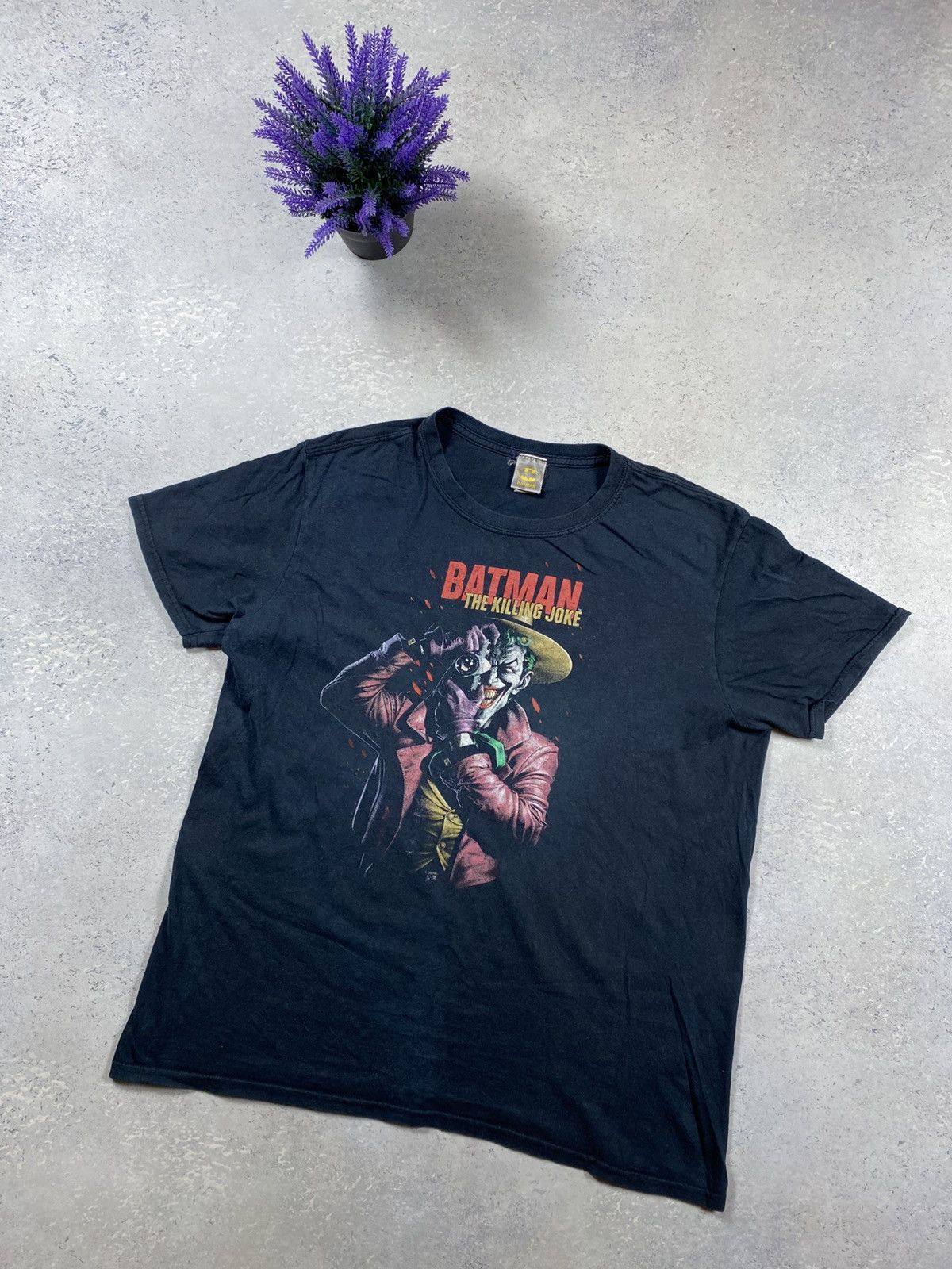 Gildan Official DC Comics T-shirt "Batman: The Killing Joke" Size US L / EU 52-54 / 3 - 2 Thumbnail