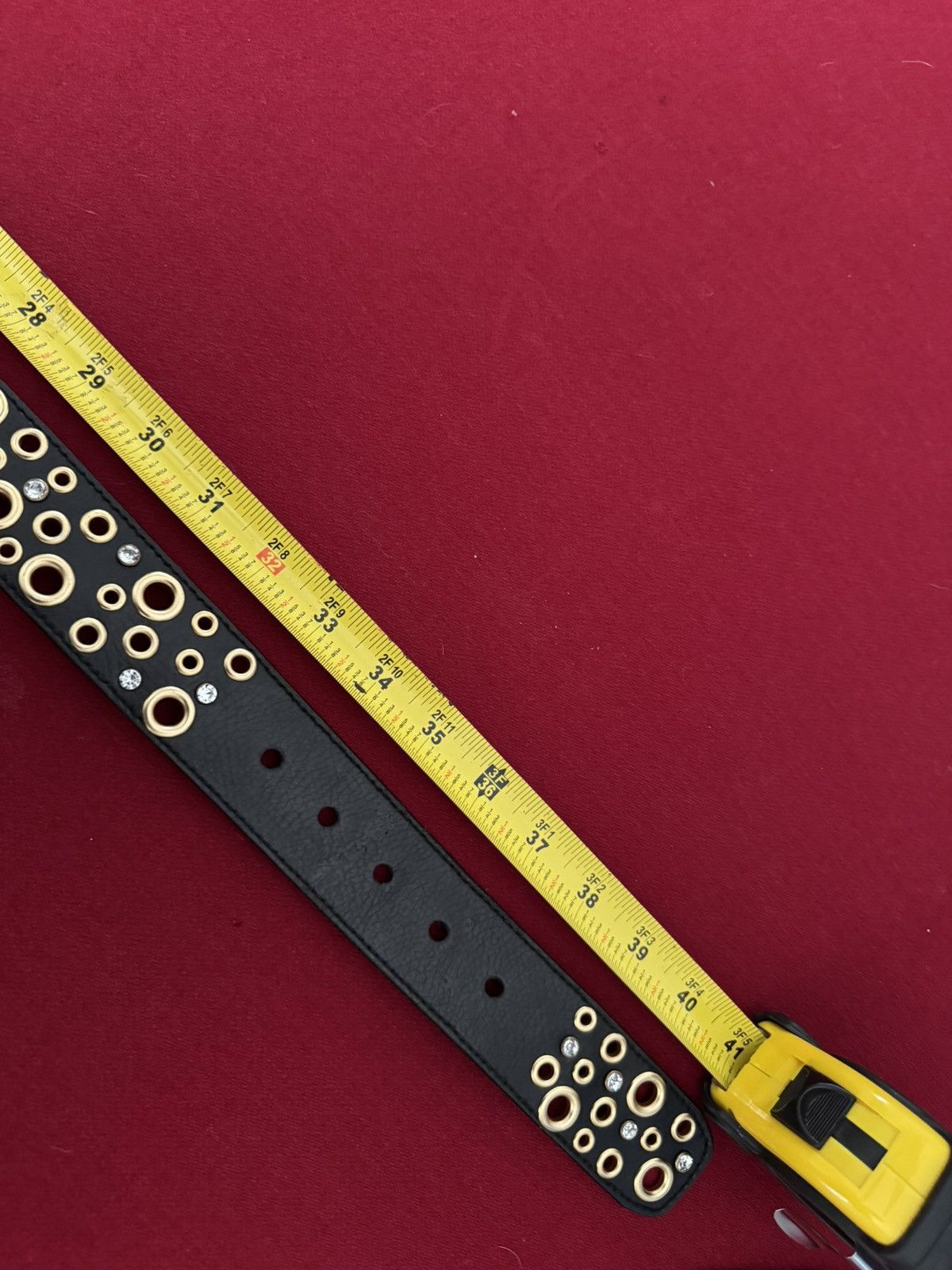 Guess Guess rhinestone in gold, beautiful belt Size ONE SIZE - 5 Thumbnail