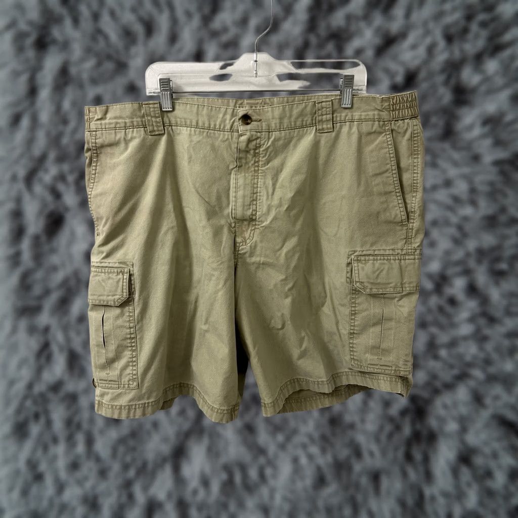 Vintage VINTAGE? No. LL Bean Cargo Shorts Mens 44 Tan Comfort Waist 9" Cargo Pocket 100% Cotton Khaki Short Size US 44 / EU 60 - 1 Thumbnail