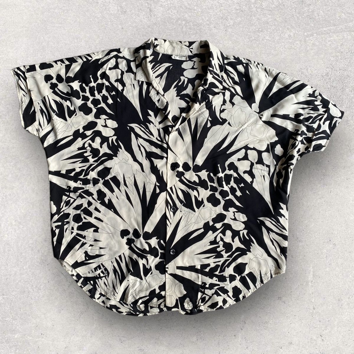 image of Saint Laurent Paris Saint Laurent Jungle Shark Collar Shirt in White, Men's (Size Medium)
