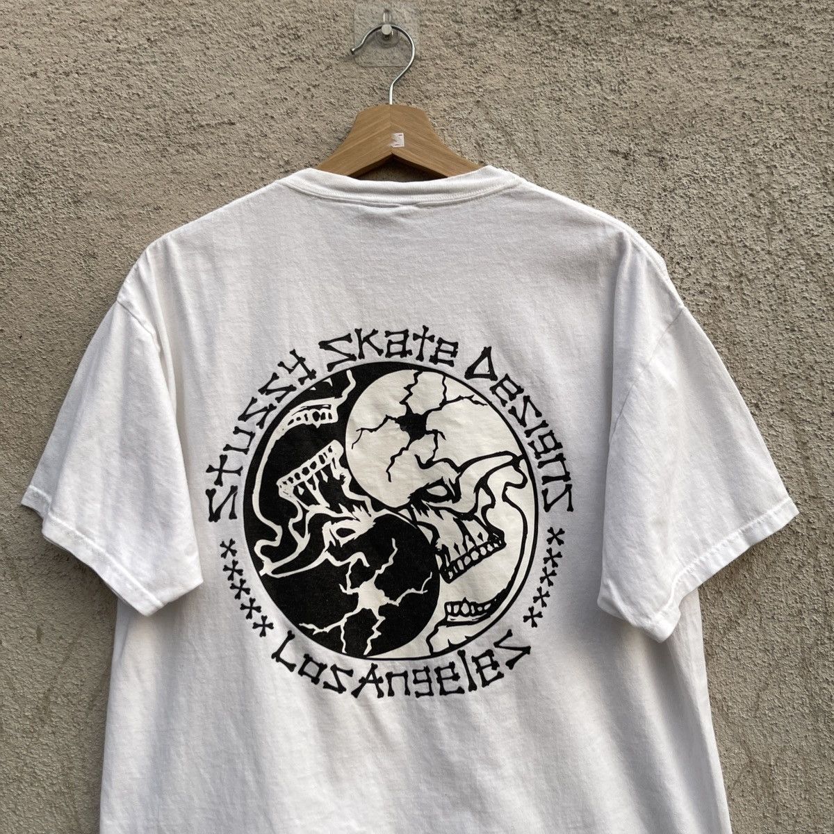 Stussy RARE!!Vintage Stussy Skate Design Ying Yang Los Angeles Tees Size US L / EU 52-54 / 3 - 3 Thumbnail
