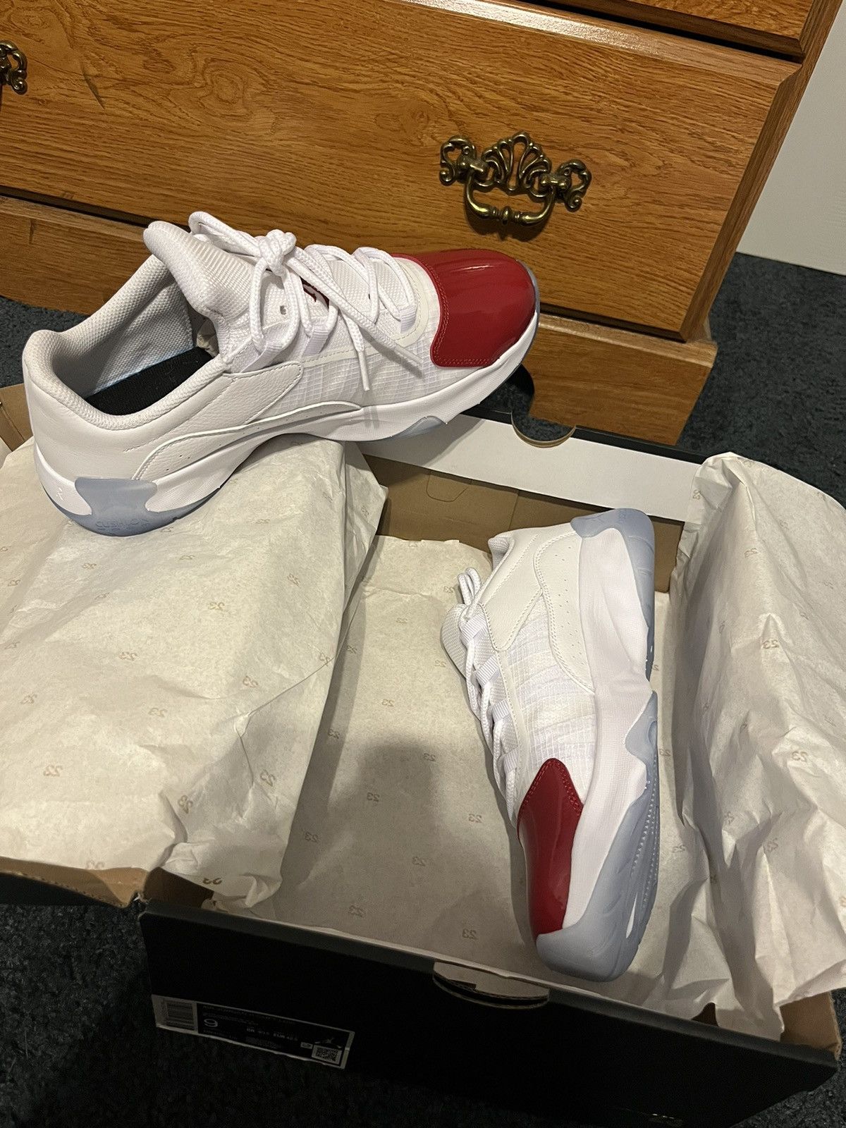 Jordan Brand Jordan 11 Comfort Low (Cherry Red) Size US 9 / EU 42 - 4 Thumbnail