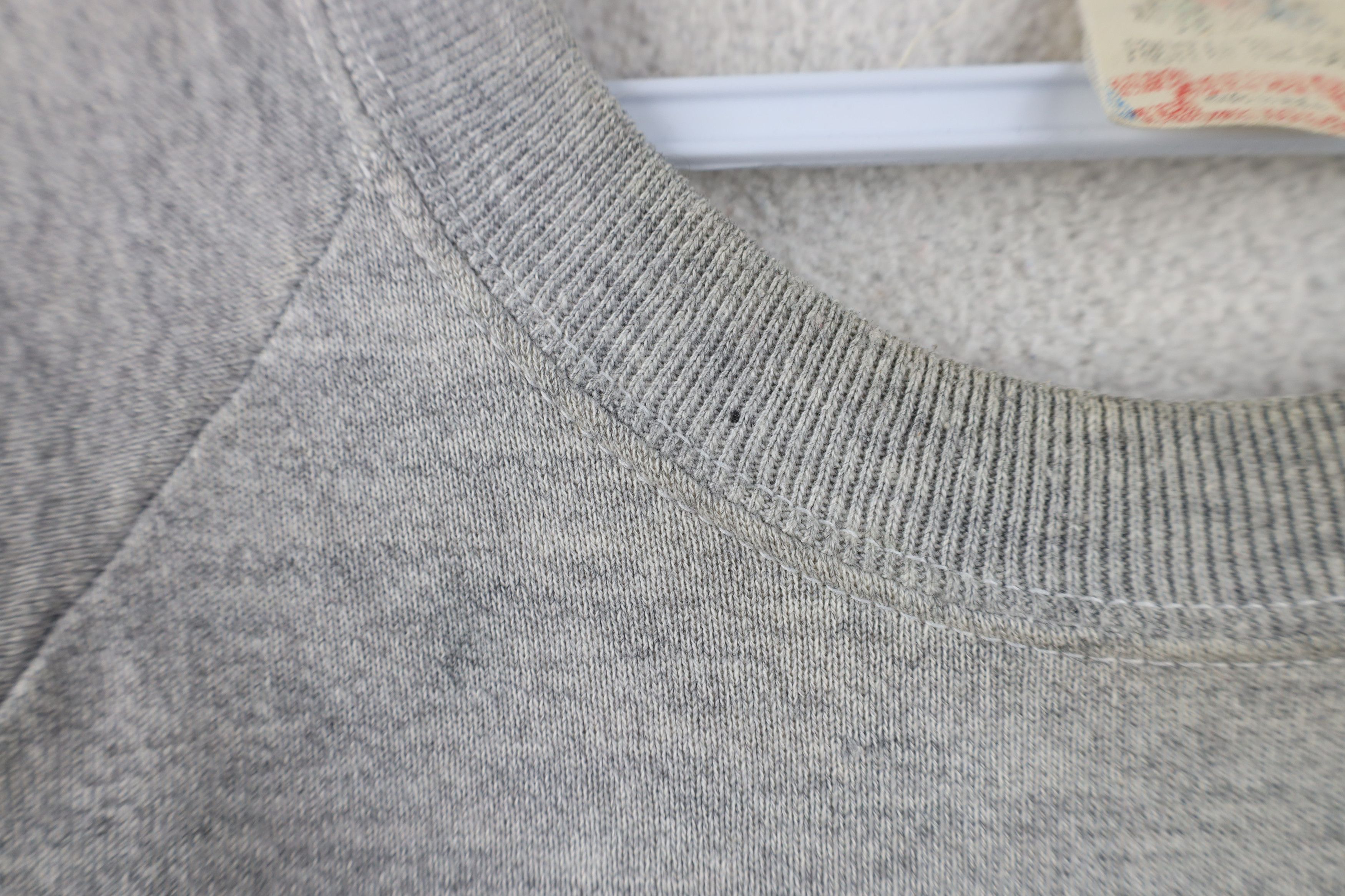 Vintage Vintage 80s 90s Streetwear Be Happy Sweatshirt Gray USA Size US L / EU 52-54 / 3 - 11 Thumbnail