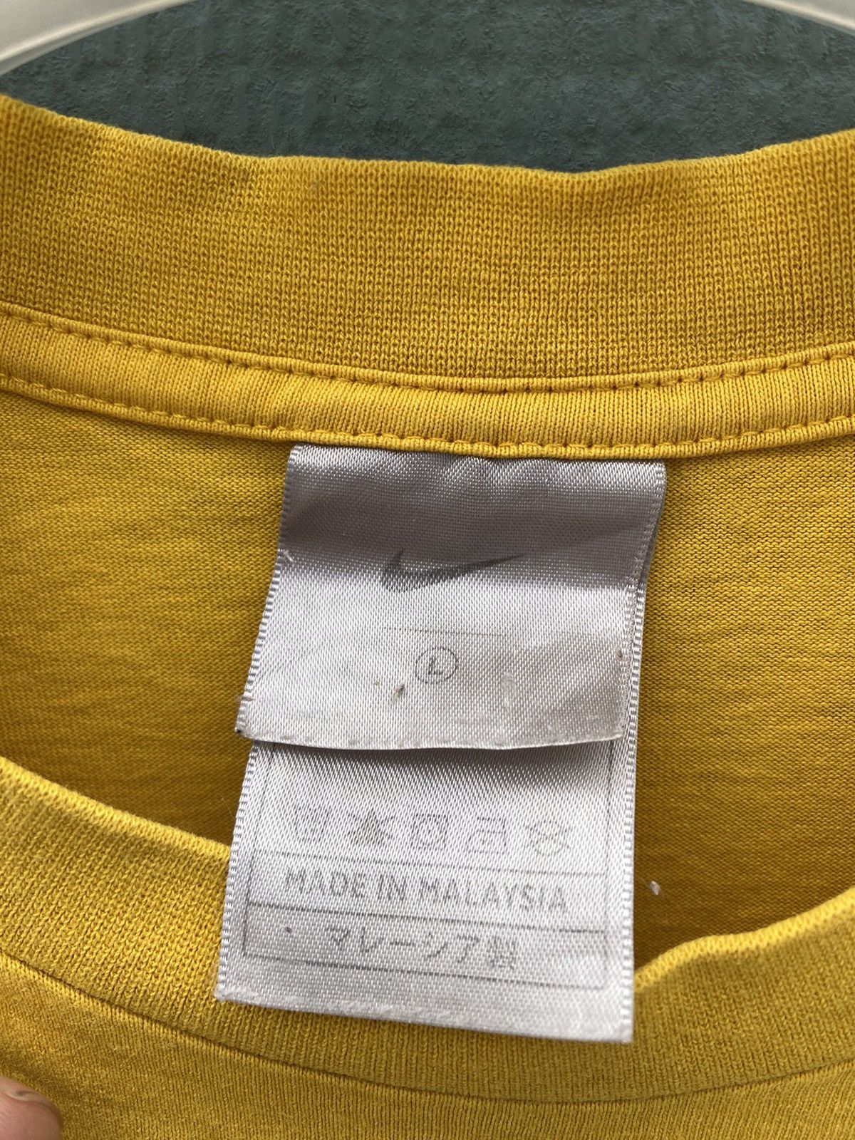Nike × Vintage 💸NEED GONE💸Vintage thrashed nike center yellow tee Size US L / EU 52-54 / 3 - 5 Thumbnail