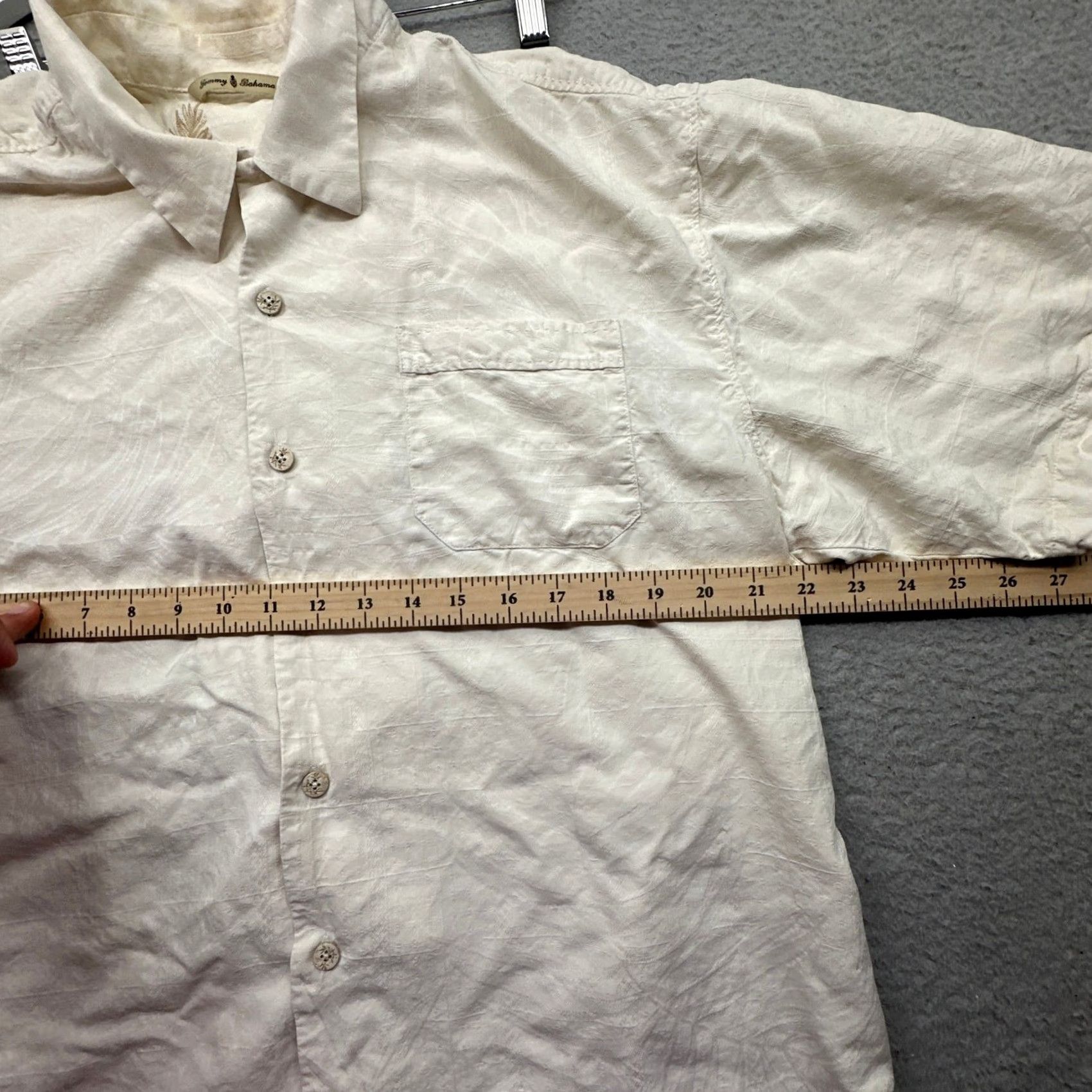 Tommy Bahama Tommy Bahama Hawaiian Silk Shirt Mens XL Woven Pattern Beige Pocket Button Up Shirt Size US XL / EU 56 / 4 - 4 Thumbnail