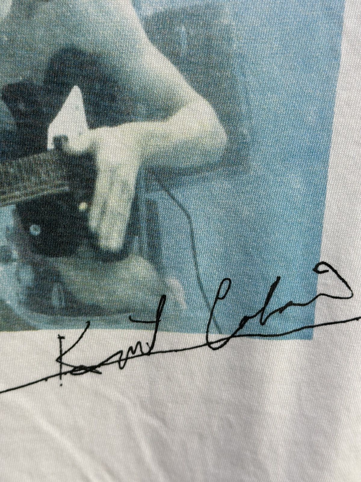 Band Tees Thrashed Vintage Uniqlo X Kurt Cobain Distrees Tee Size US M / EU 48-50 / 2 - 5 Thumbnail