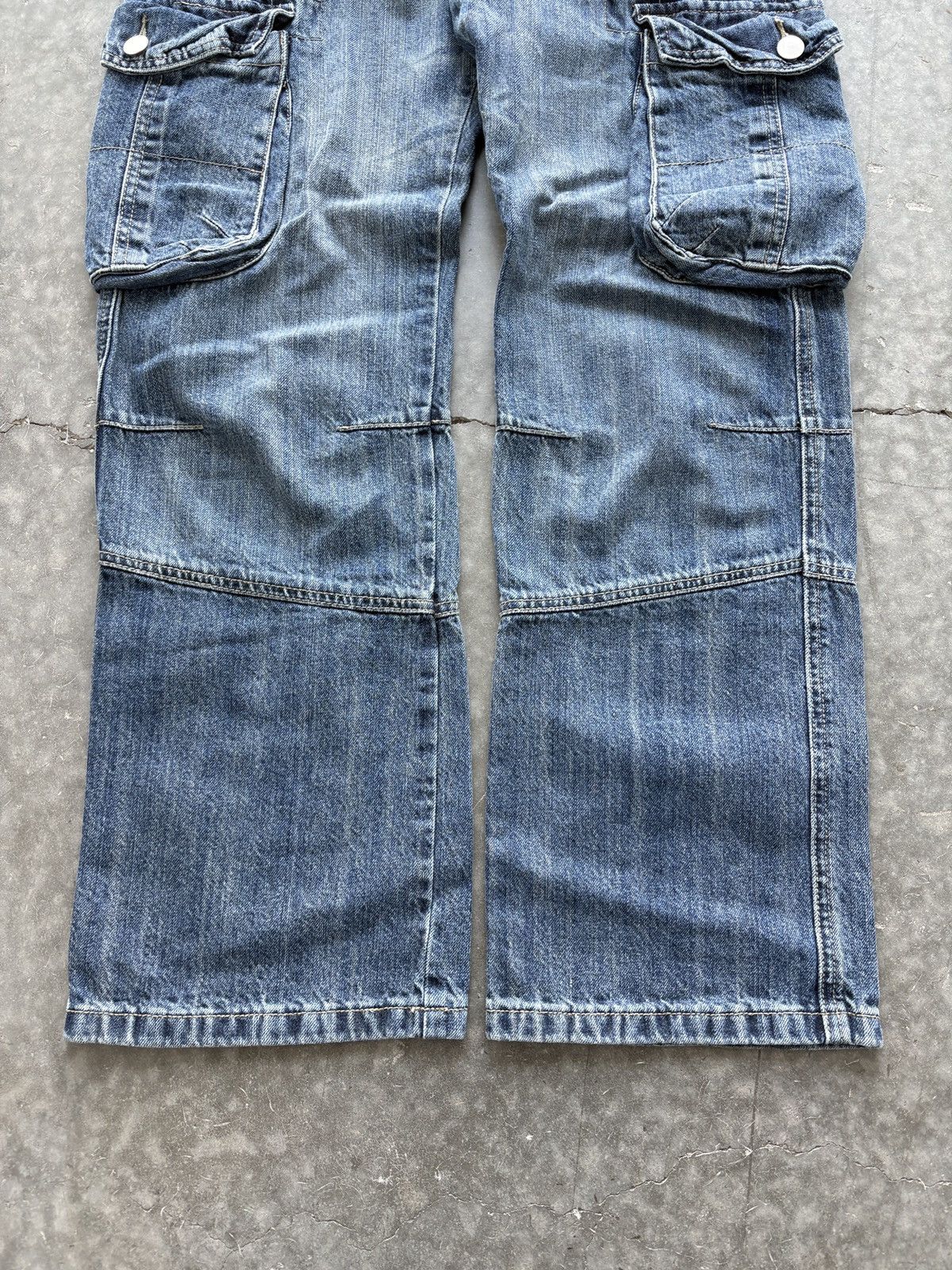Japanese Brand Vintage Y2K Japanese Style Baggy Cargo Jeans Size US 32 / EU 48 - 4 Thumbnail