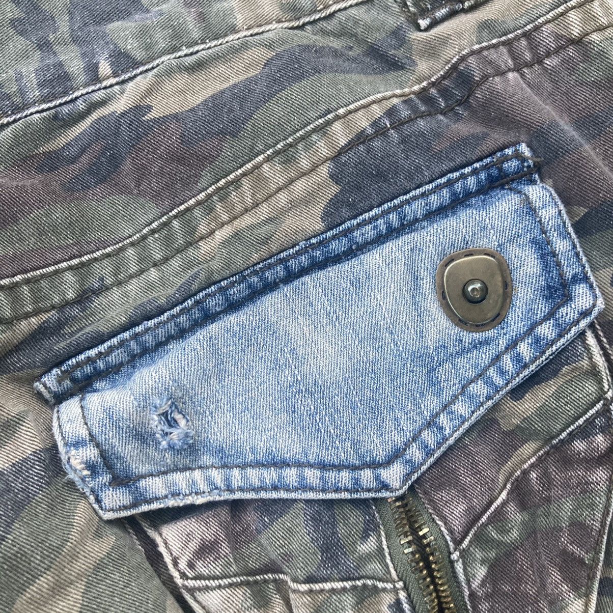 If Six Was Nine MIDAS BONDAGE CAMO BOOT CUT PANTS Size US 33 - 7 Thumbnail