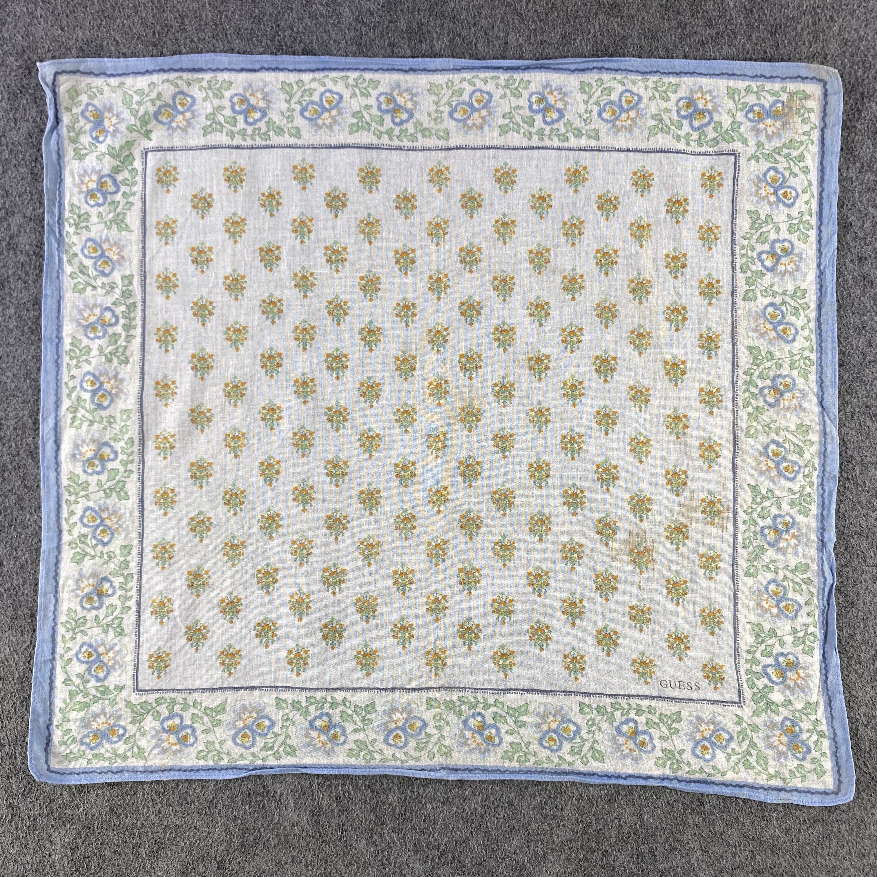 Guess × Vintage Guess Handkerchief/Neckerchief/Bandana HC886 Size ONE SIZE - 1 Thumbnail