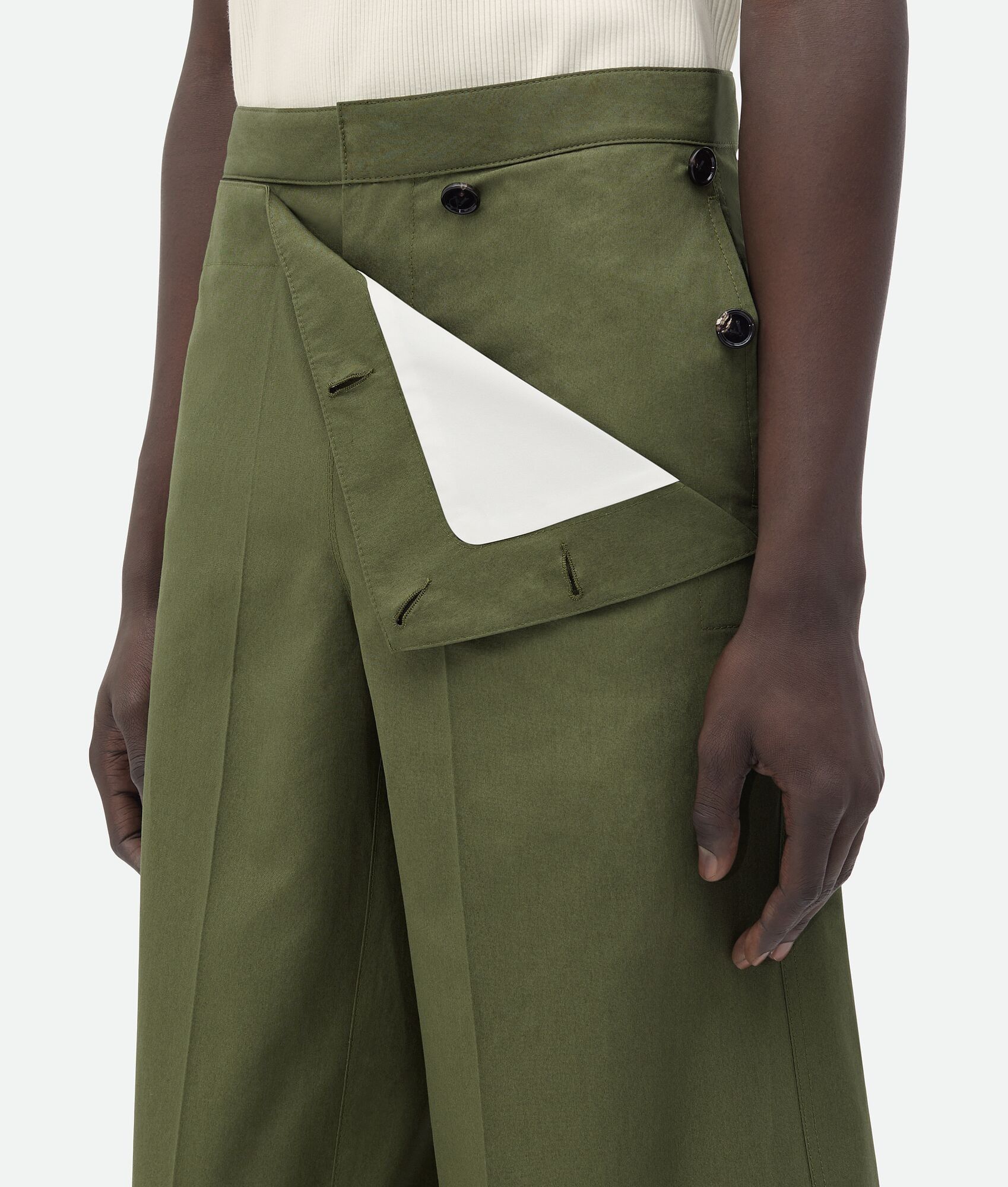 Bottega Veneta o1w1db10825 Compact Cotton Shorts in Thyme Size US 32 / EU 48 - 6 Thumbnail