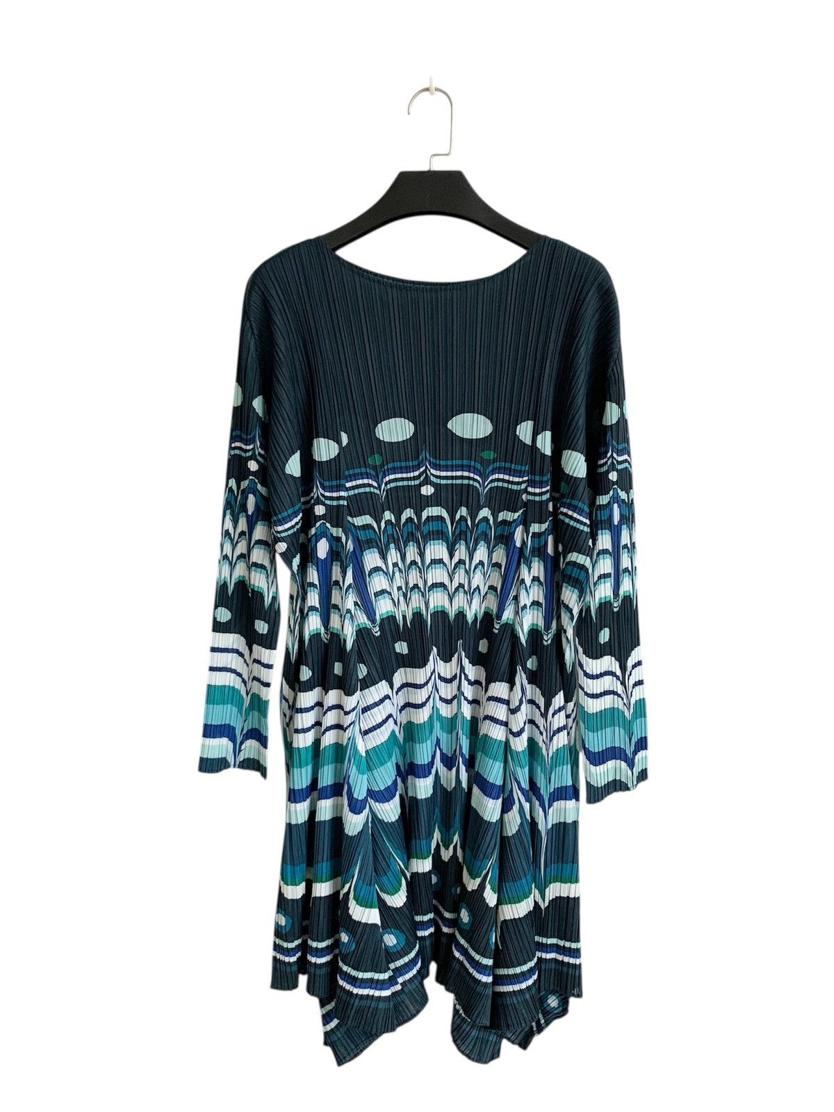 Pleats Please Issey Miyake Graphic Flared Tops