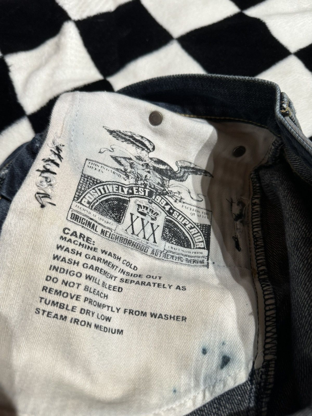 Original Fake KAWS X NEIGHBORHOOD 12EX SELVEDGE JAPANESE DENIM JEANS Size US 30 / EU 46 - 13 Thumbnail