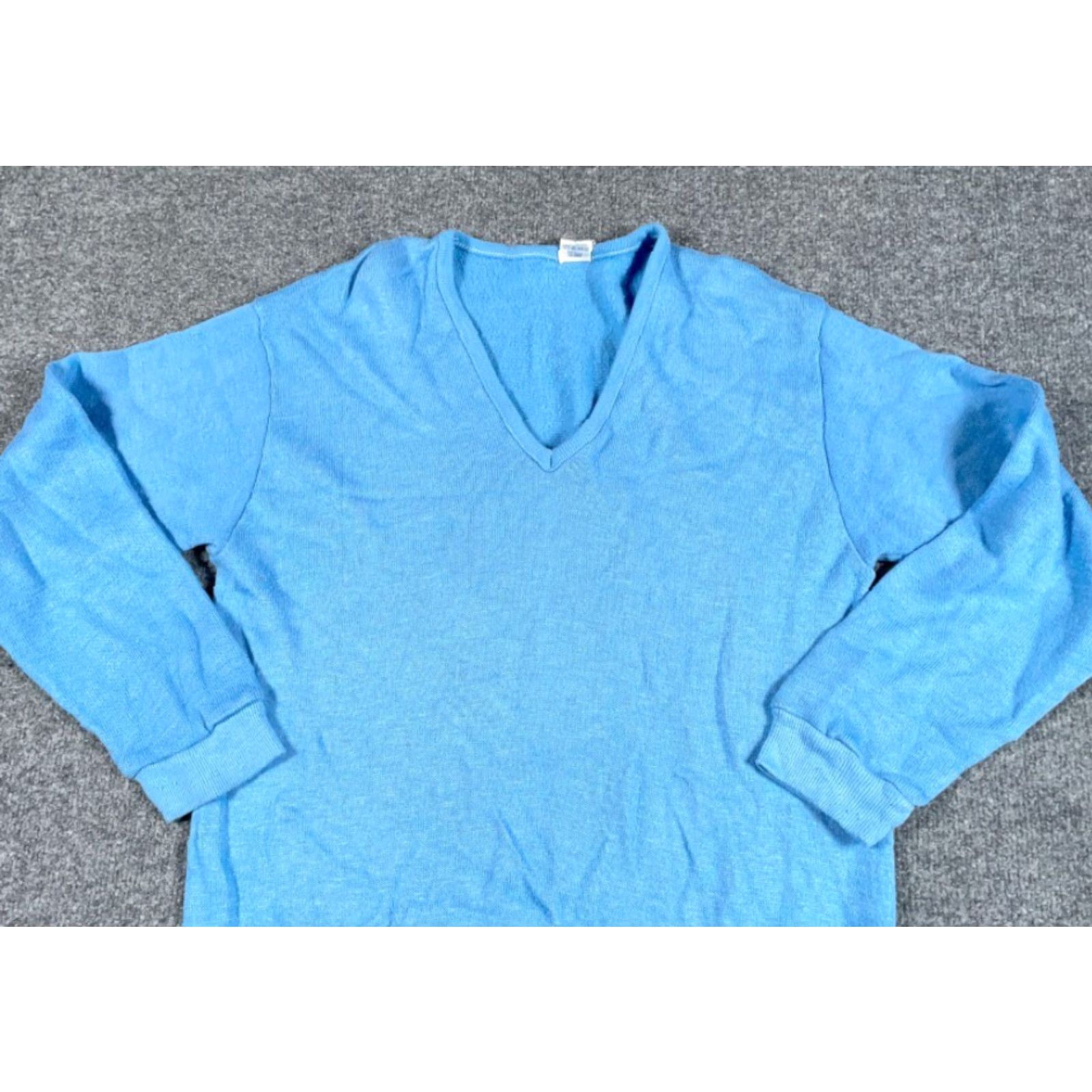 Soffe VTG Soffe V-Neck Sweater Pullover Mens Large Light Blue 80s 90s Preppy Retro Lightweight USA Made Size US L / EU 52-54 / 3 - 8 Thumbnail