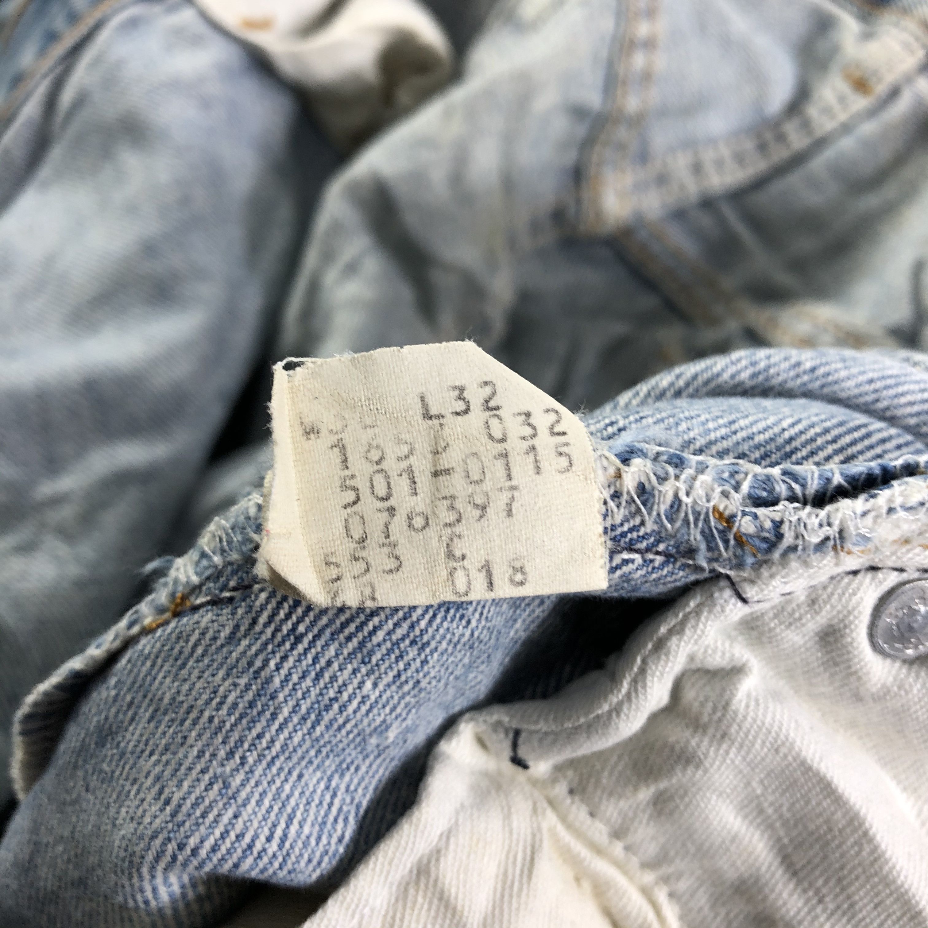Levi's Vintage Blue Wash Levis 501 Jeans-J3566 Size US 37 - 13 Thumbnail